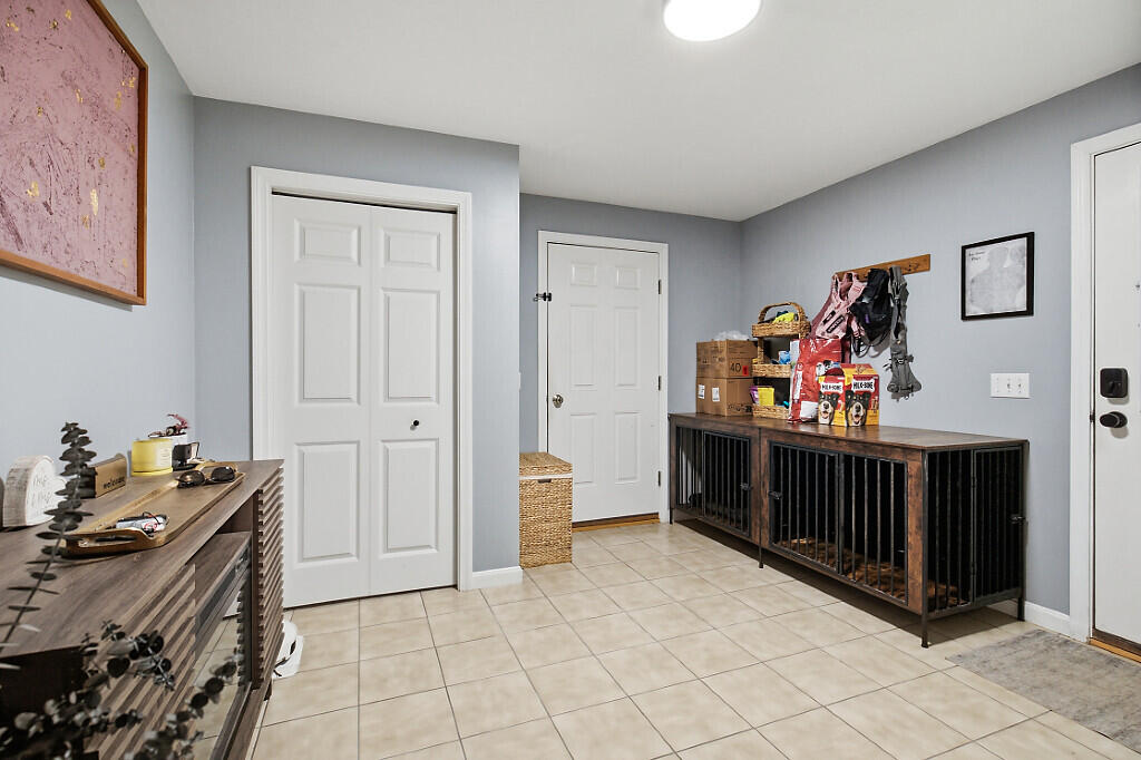 692 Irish Road Property Photo 12