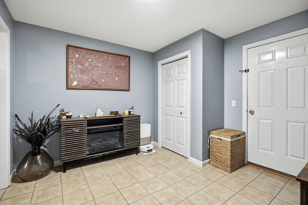 692 Irish Road Property Photo 14