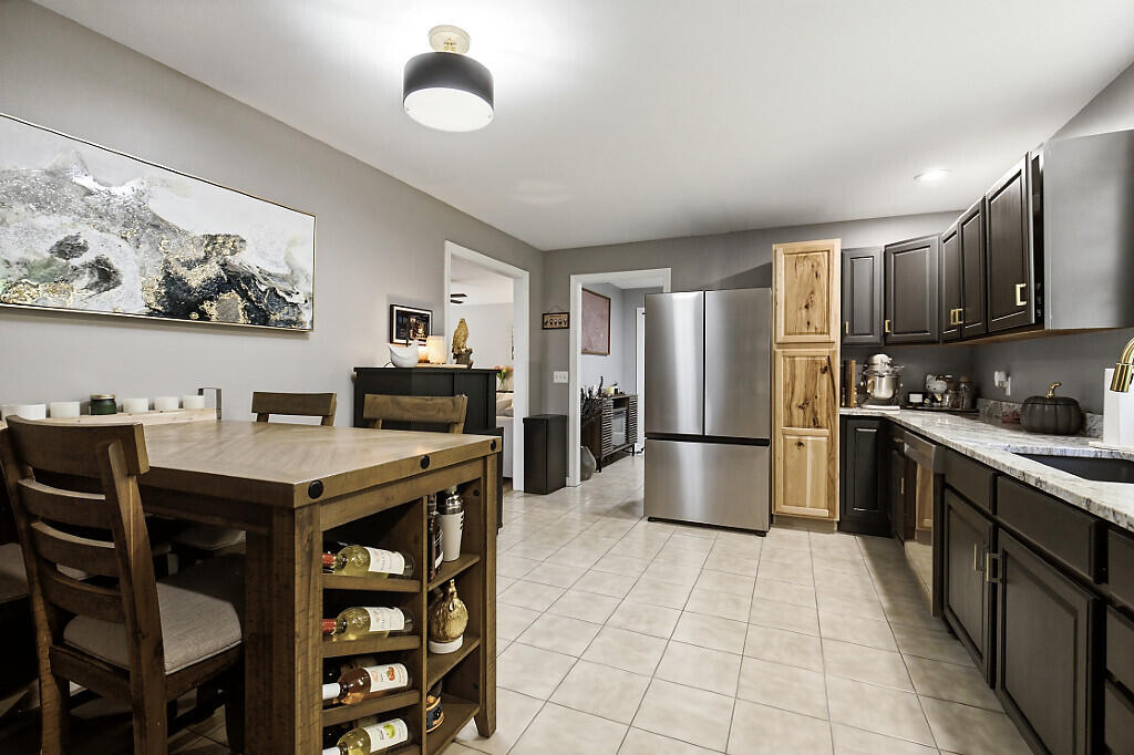 692 Irish Road Property Photo 17