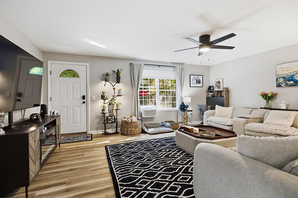 692 Irish Road Property Photo 19