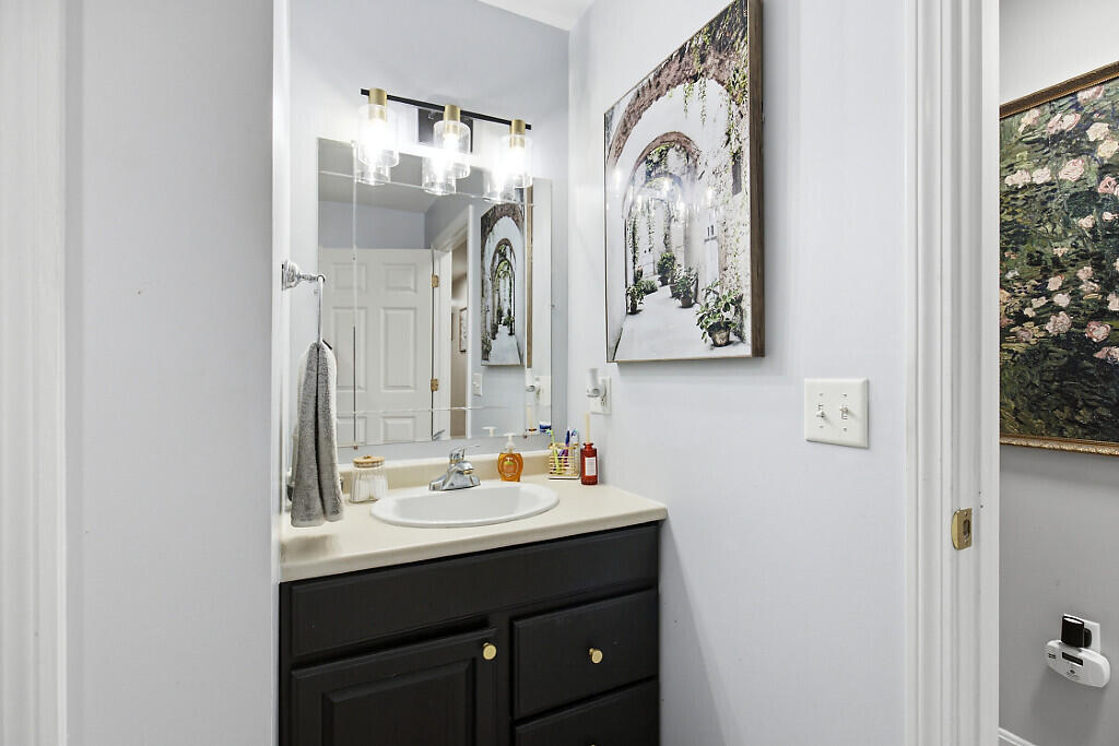 692 Irish Road Property Photo 24
