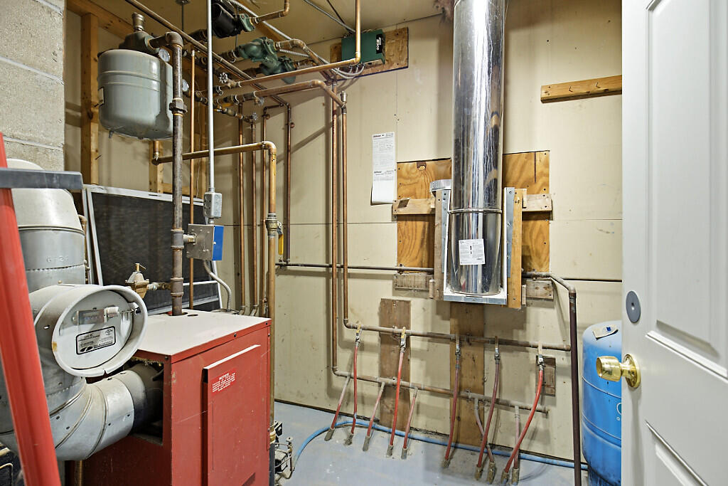 692 Irish Road Property Photo 40