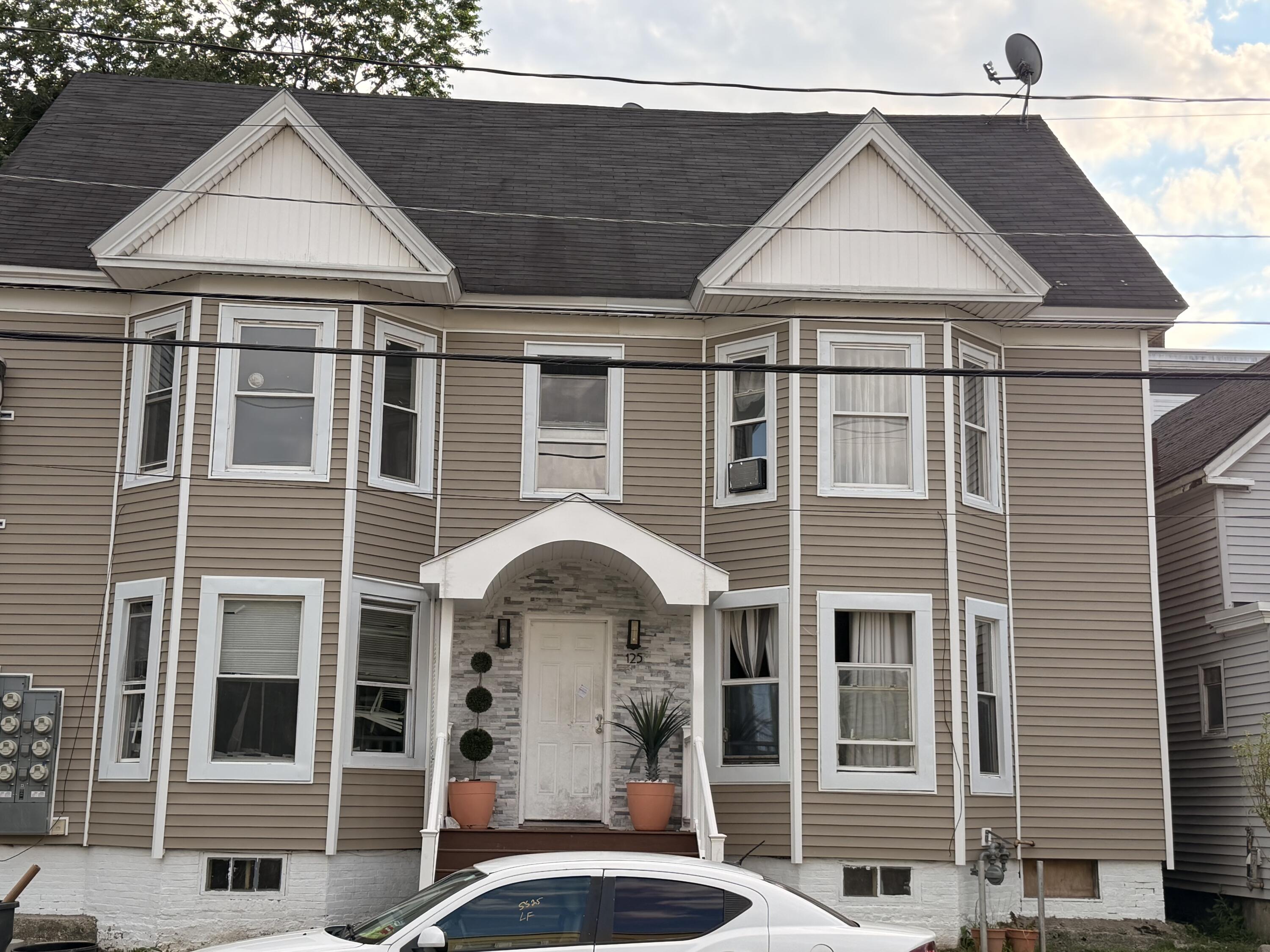 125 Pierce Street Property Photo 1