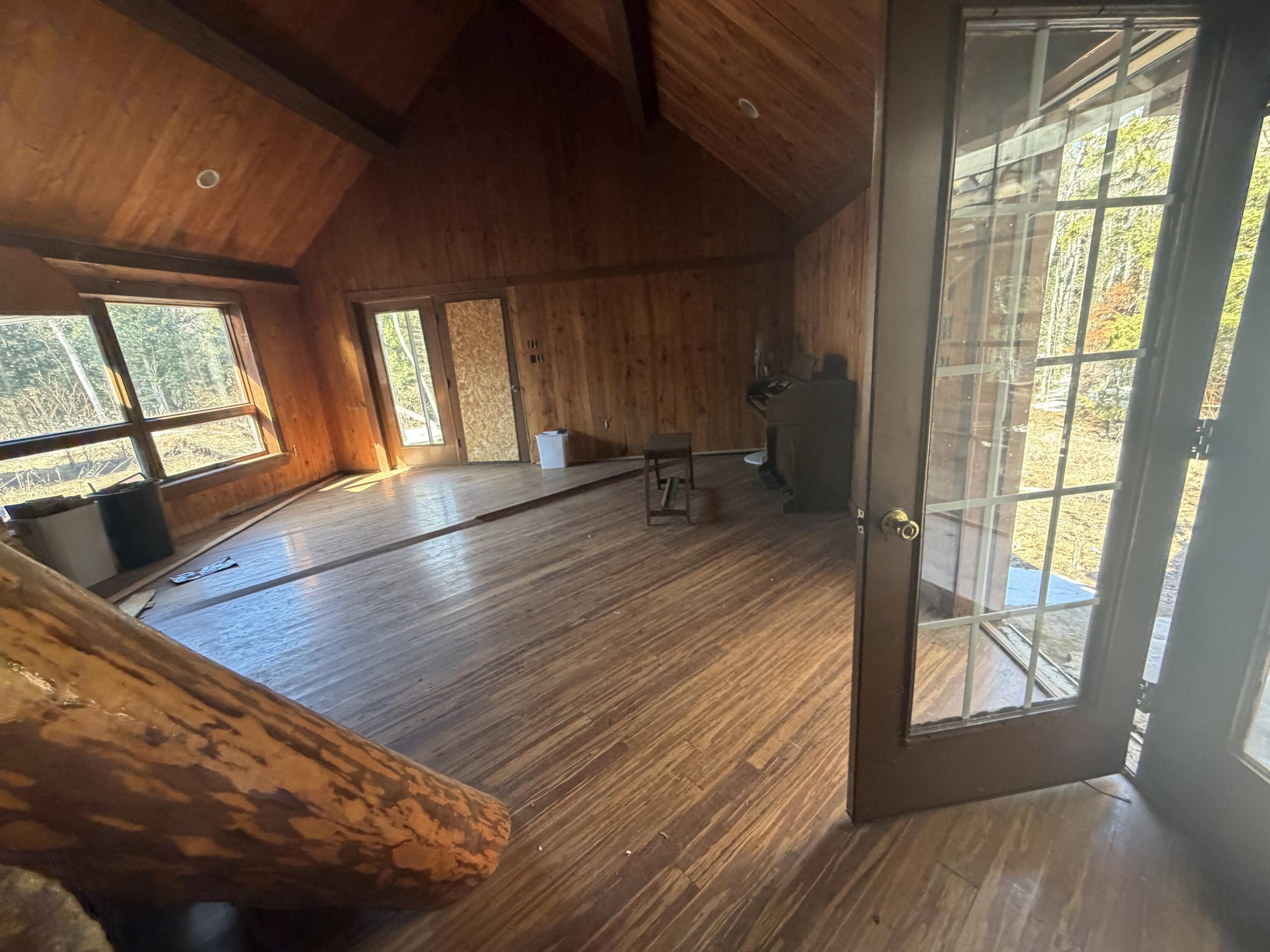 350 Aspen Lane Property Photo 9