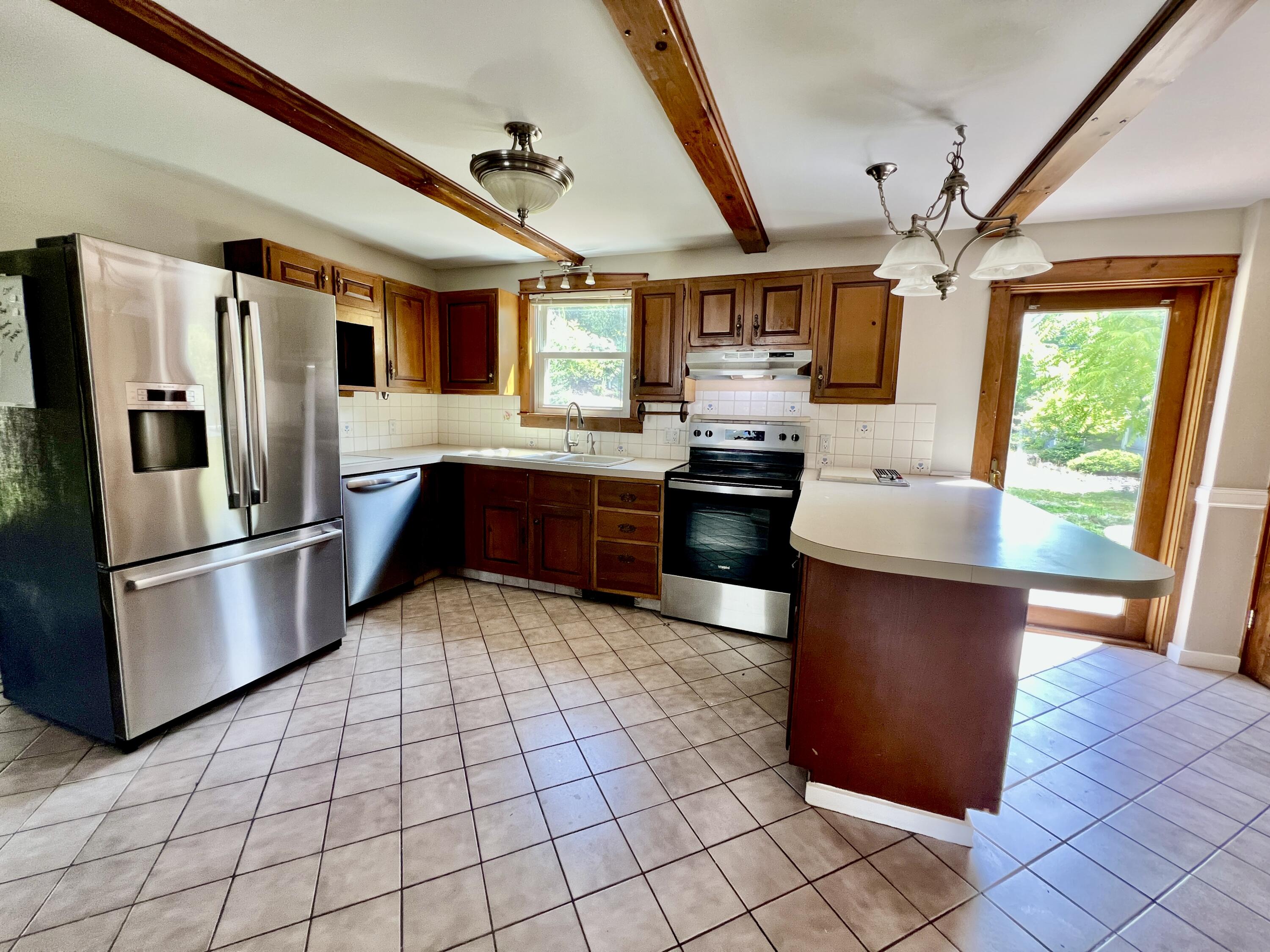 1079 Turner Street Property Photo 2