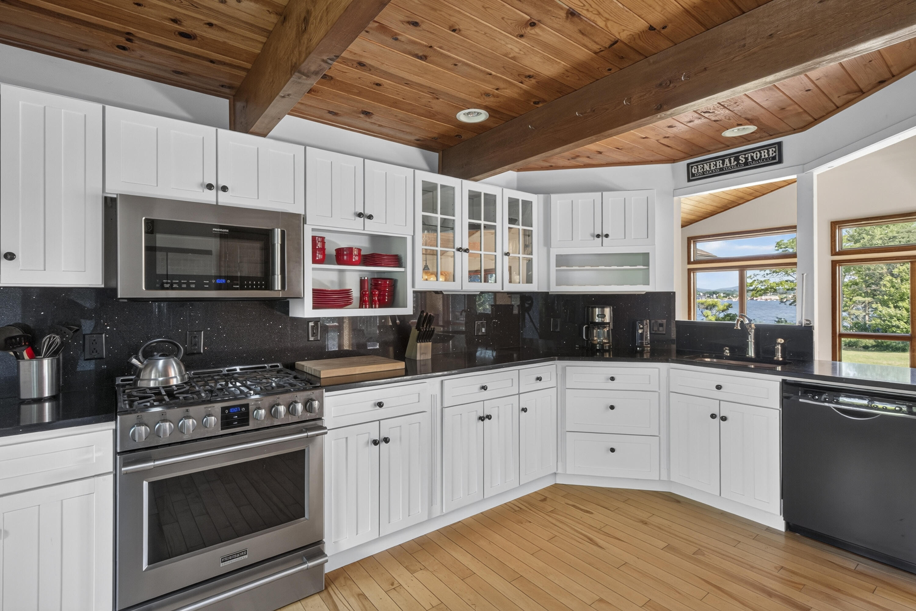 70 North Shore Drive Property Photo 15