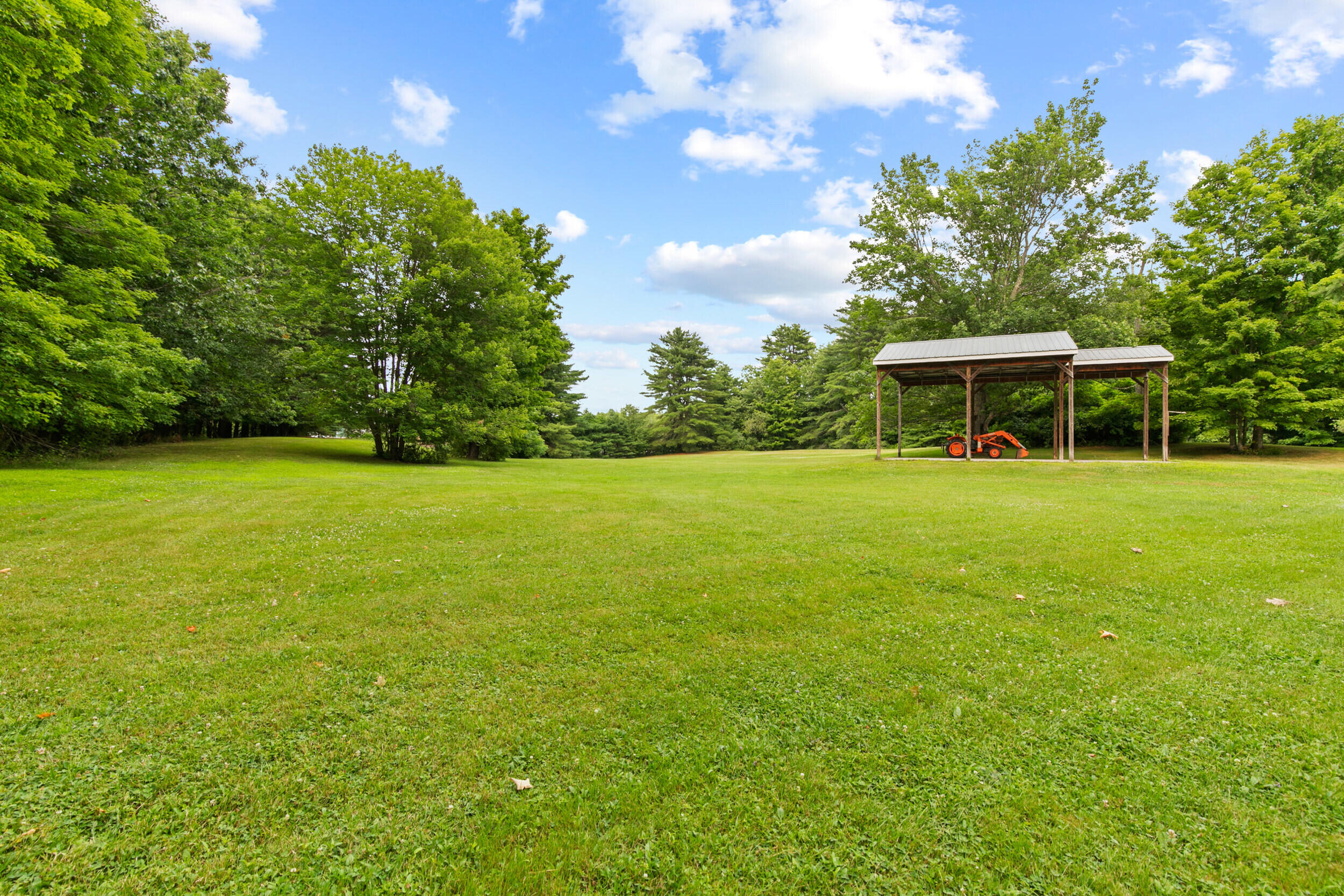 902 Long Plains Road Property Photo 11