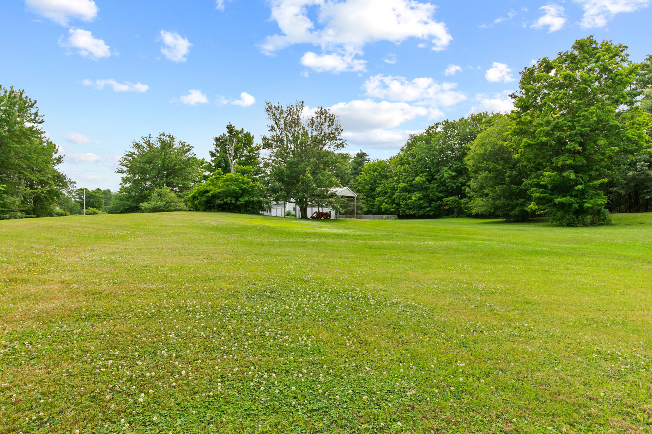 902 Long Plains Road Property Photo 14