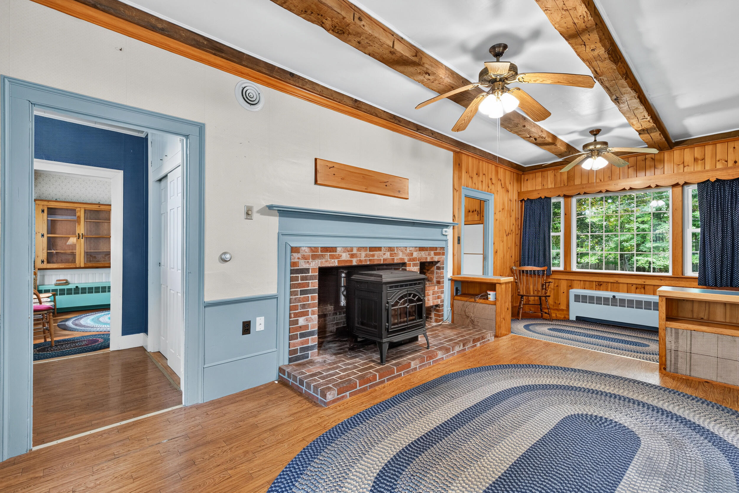 902 Long Plains Road Property Photo 17