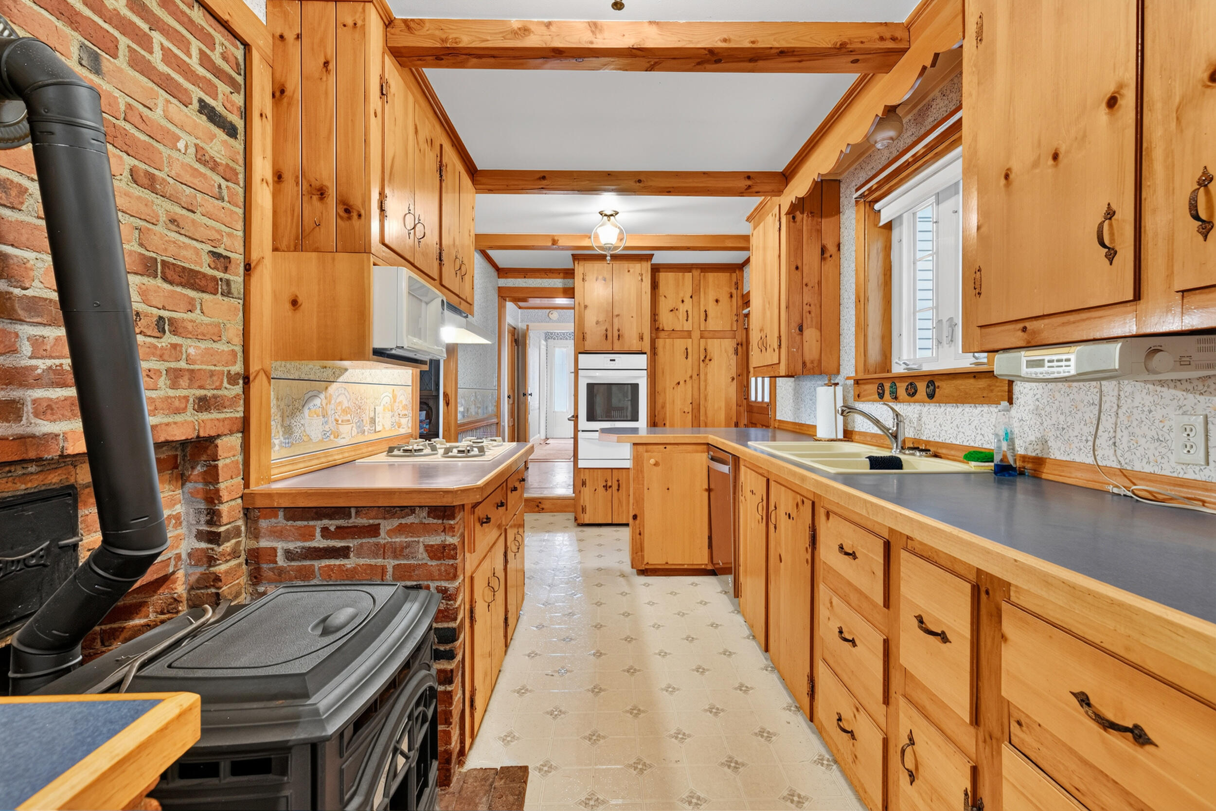 902 Long Plains Road Property Photo 19