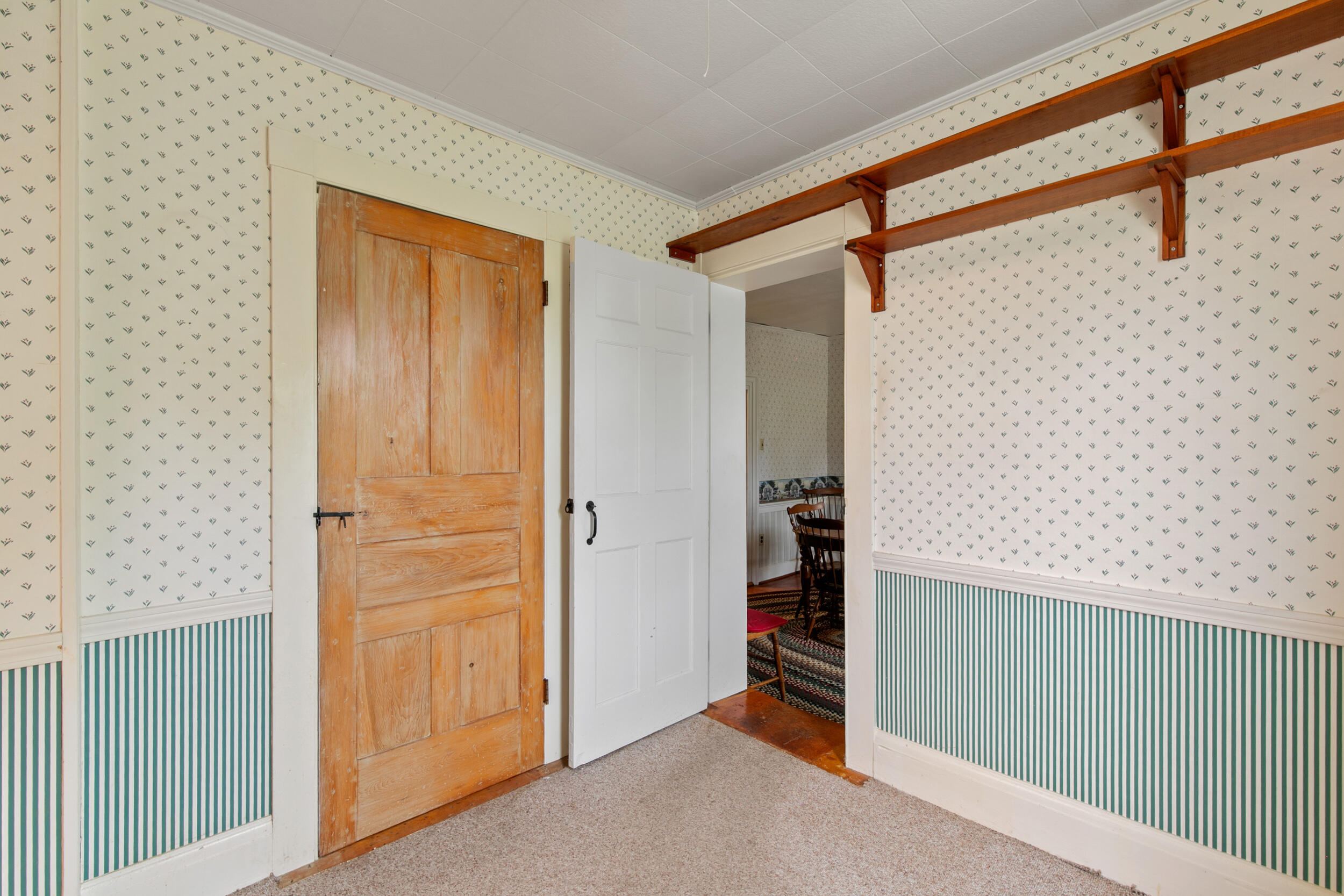 902 Long Plains Road Property Photo 26