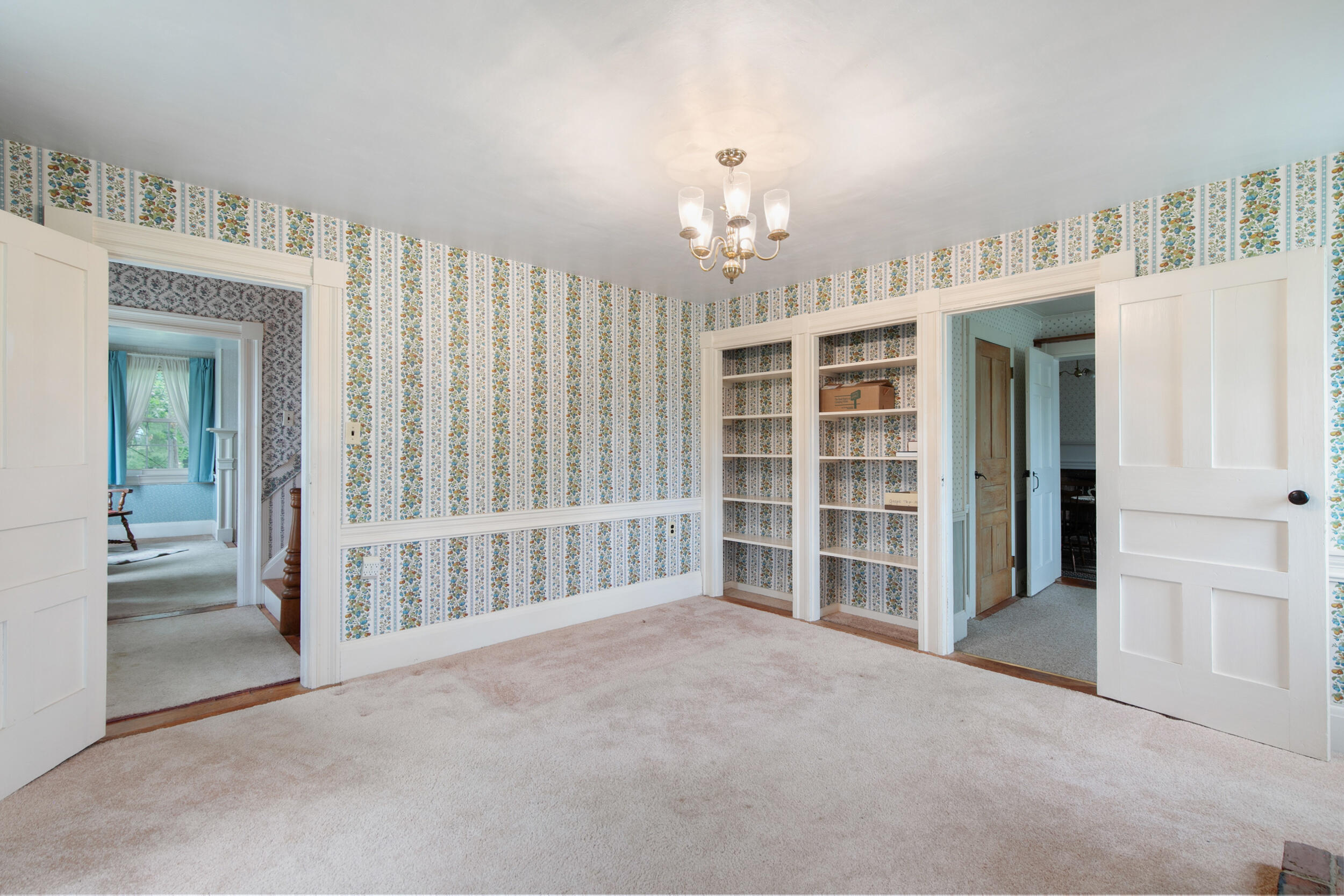 902 Long Plains Road Property Photo 28