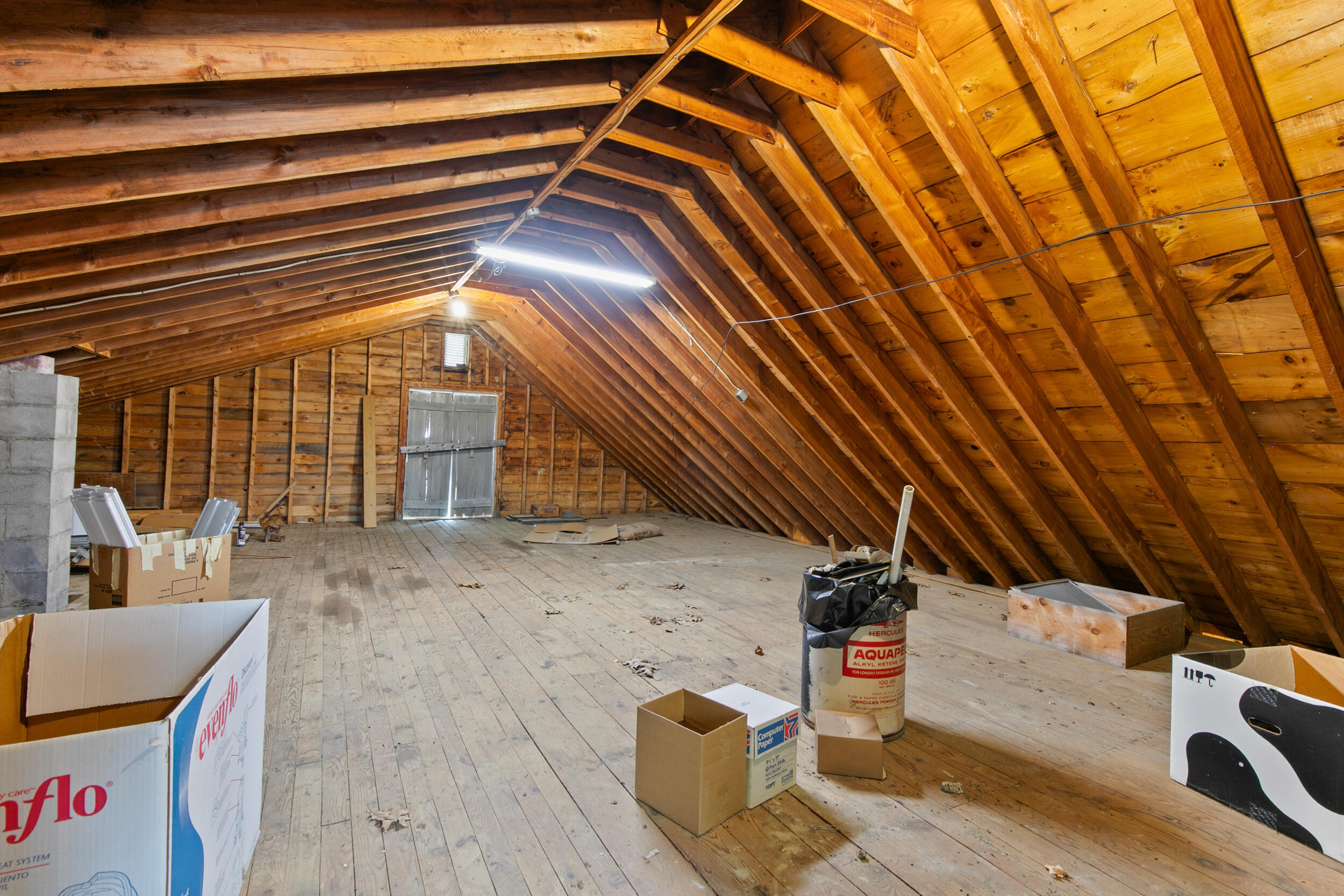902 Long Plains Road Property Photo 47