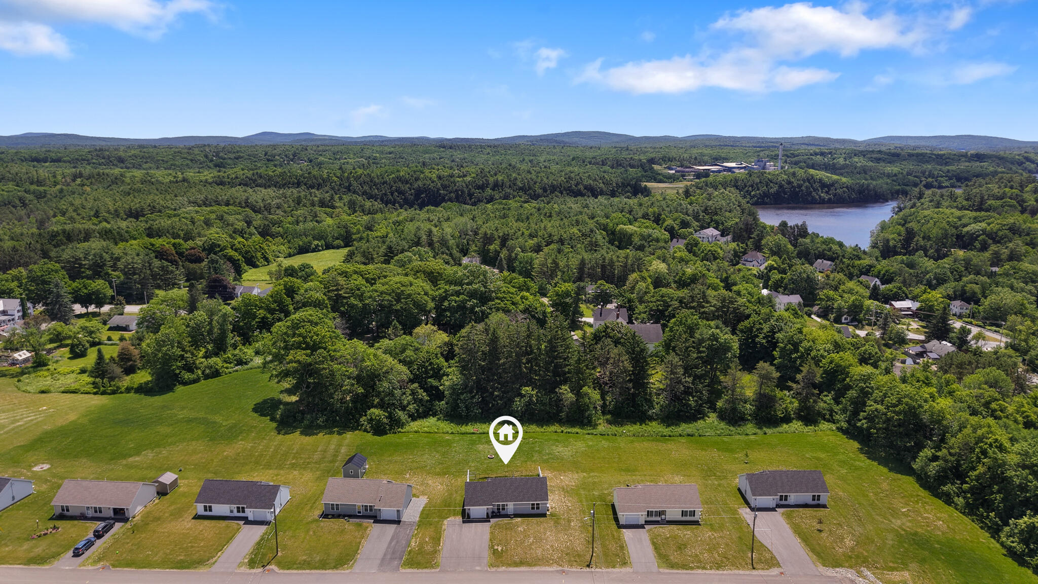 47 Stearns Farm Road Property Photo 3