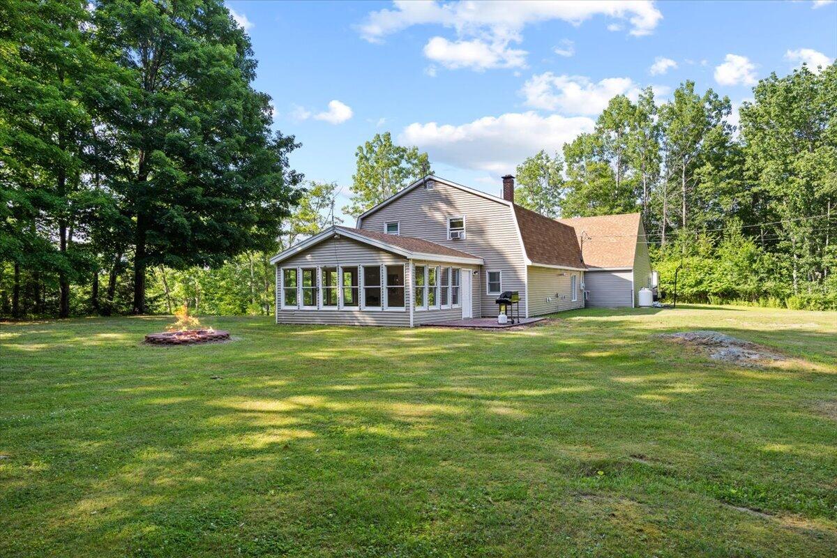 377 River Road Property Photo 5