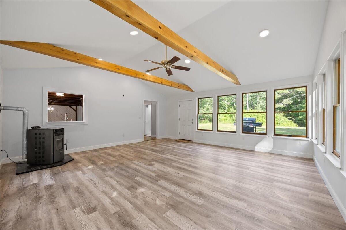 377 River Road Property Photo 8