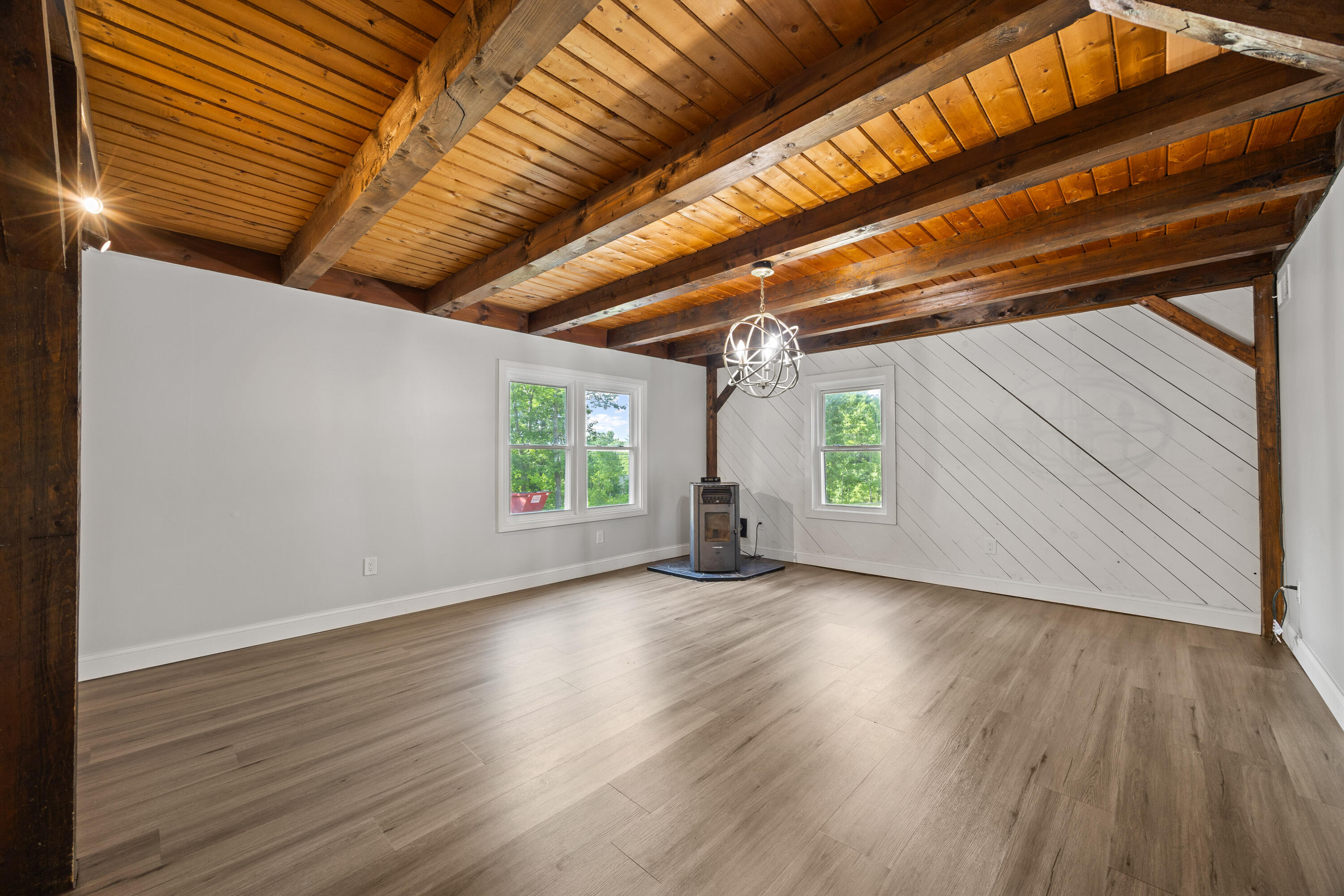 377 River Road Property Photo 11