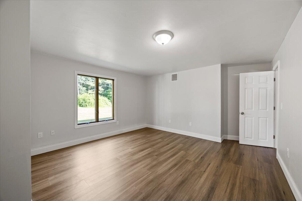 377 River Road Property Photo 25