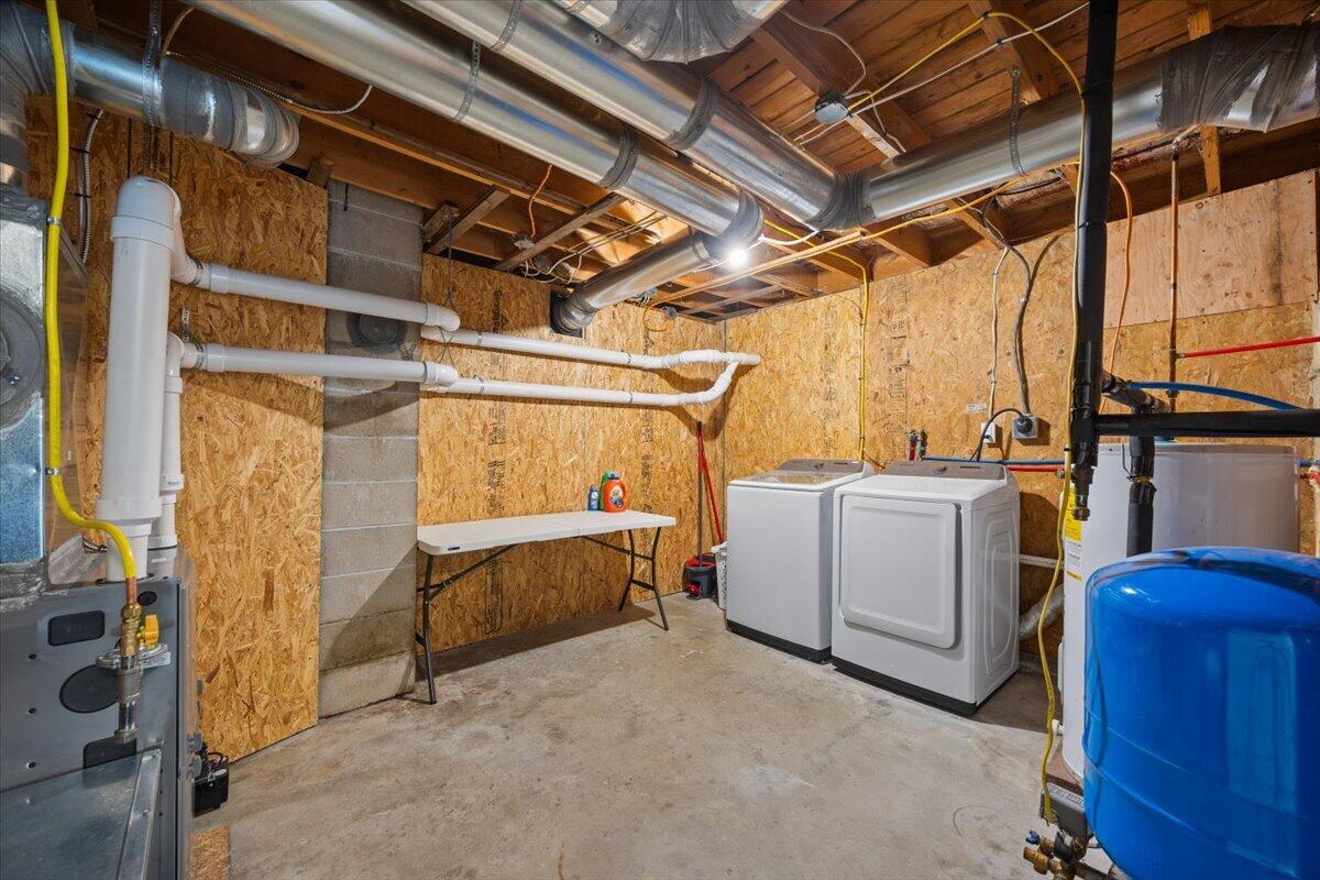 377 River Road Property Photo 38