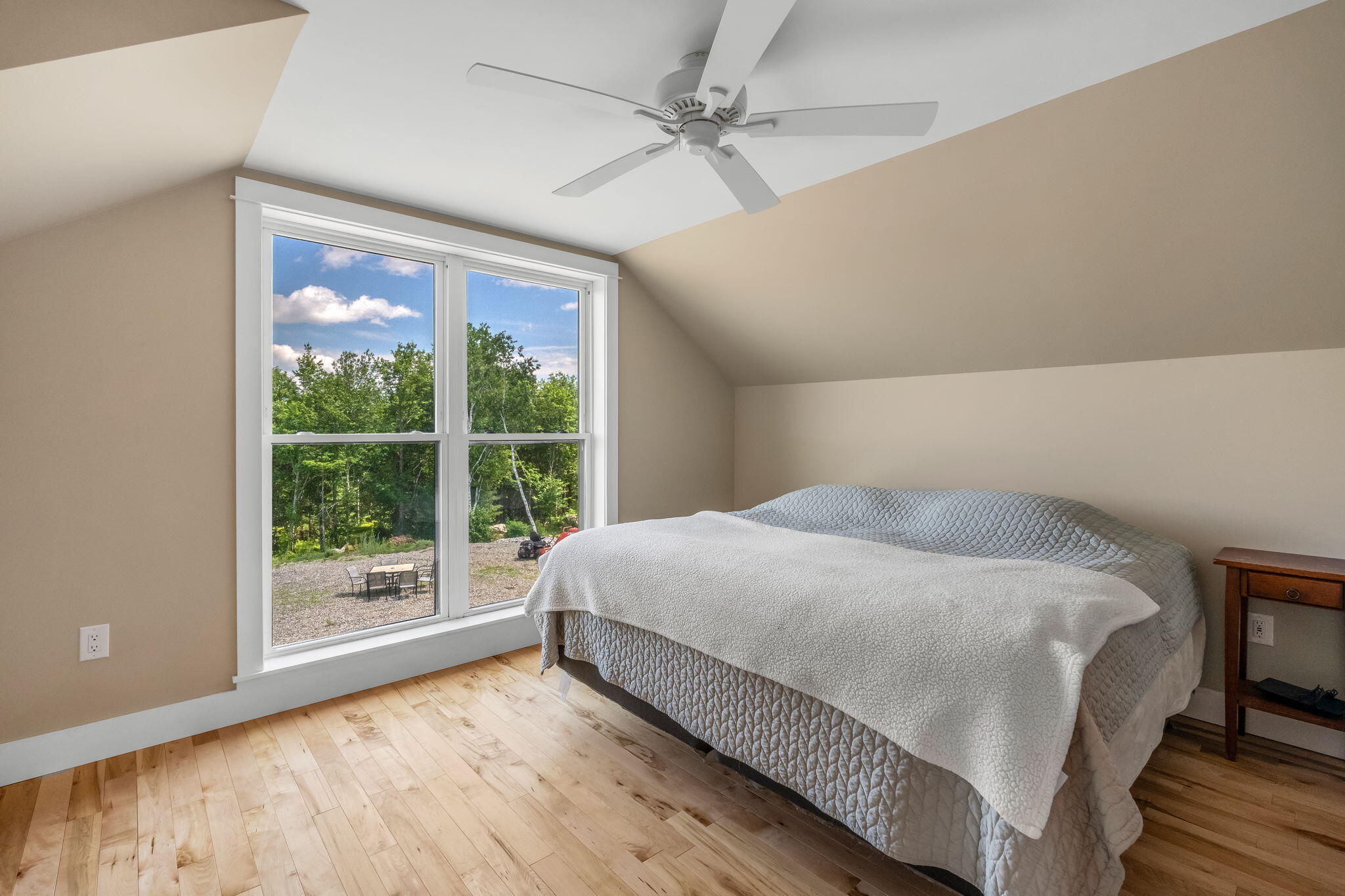 100 Easy Street Property Photo 17