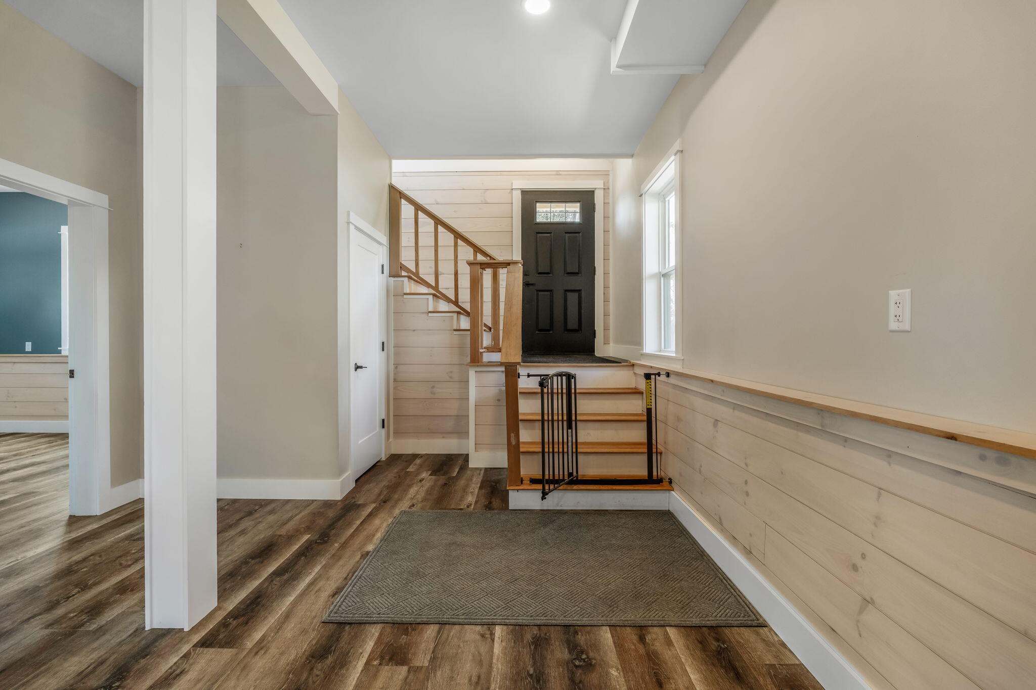 100 Easy Street Property Photo 30