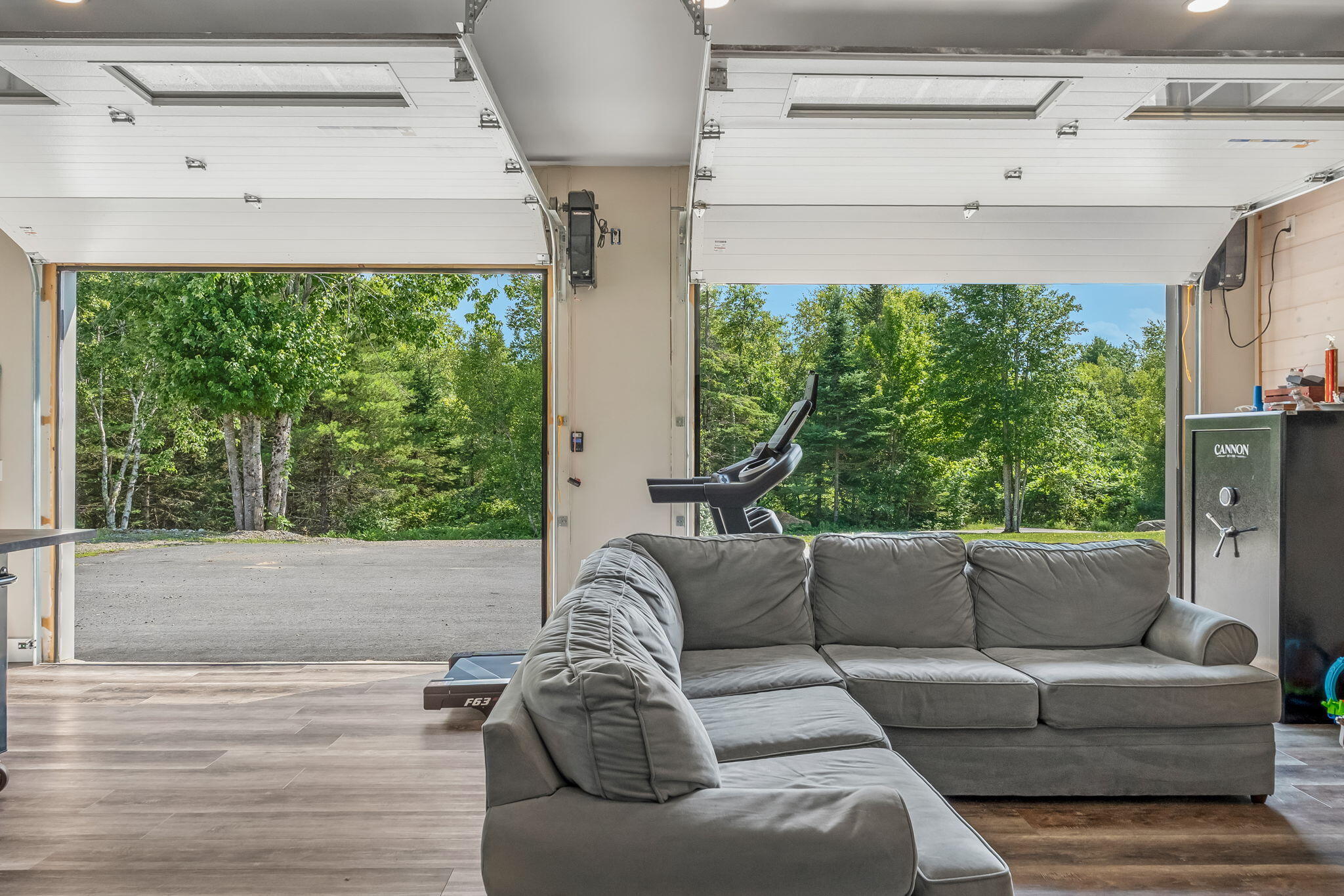 100 Easy Street Property Photo 31