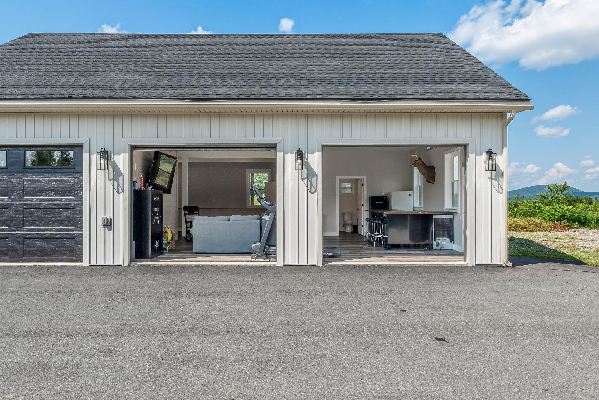 100 Easy Street Property Photo 33