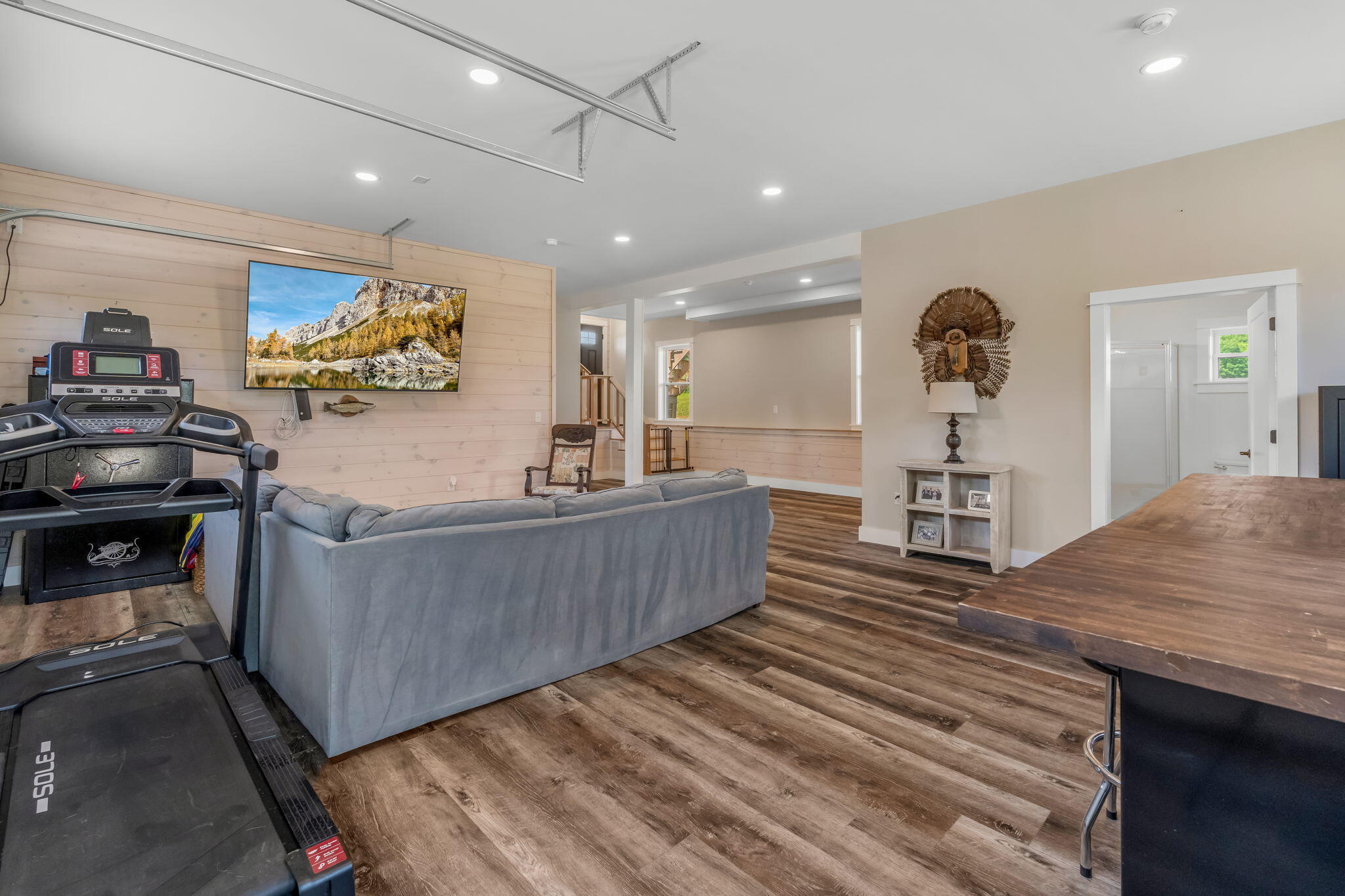100 Easy Street Property Photo 37