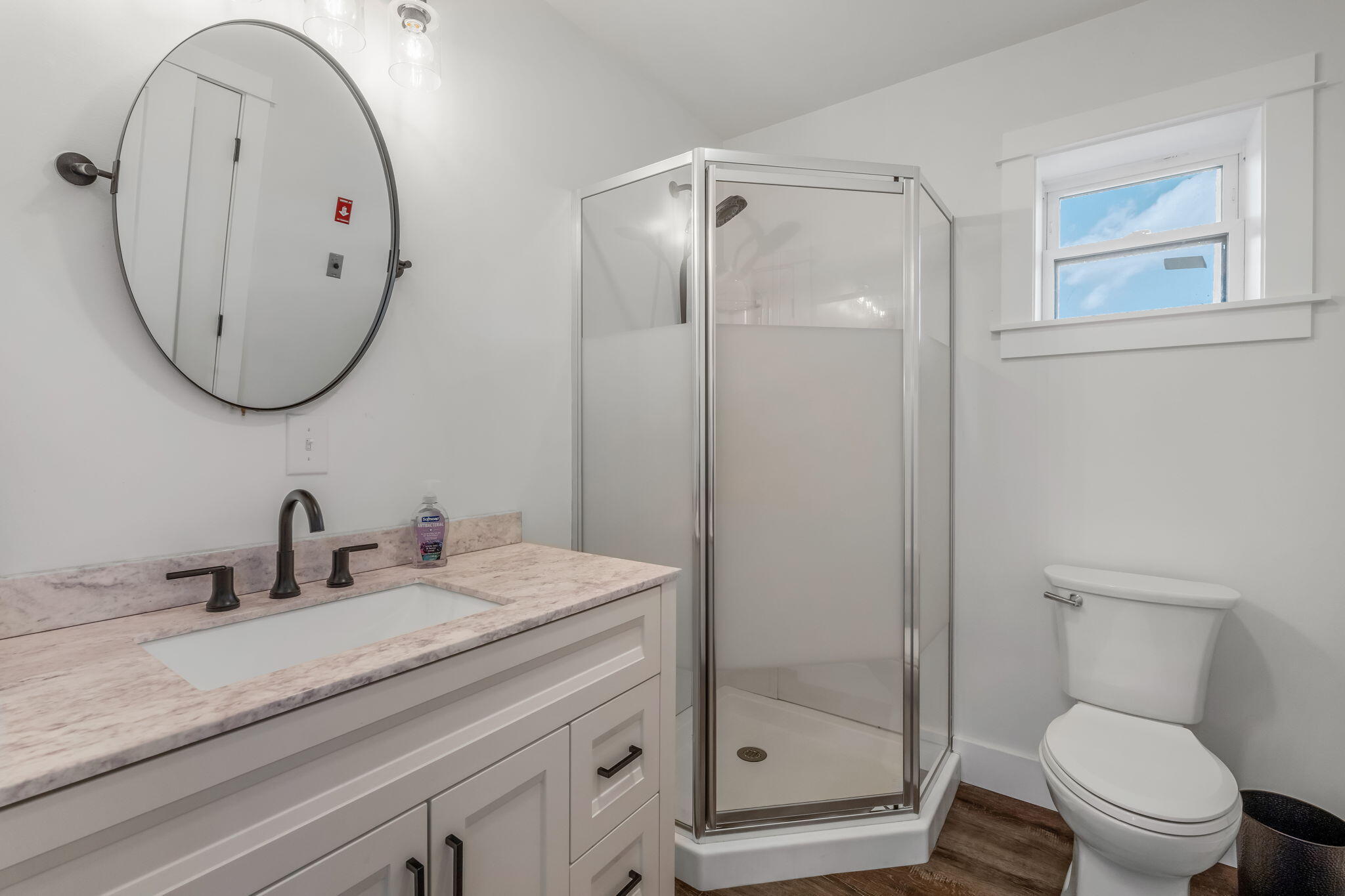 100 Easy Street Property Photo 41