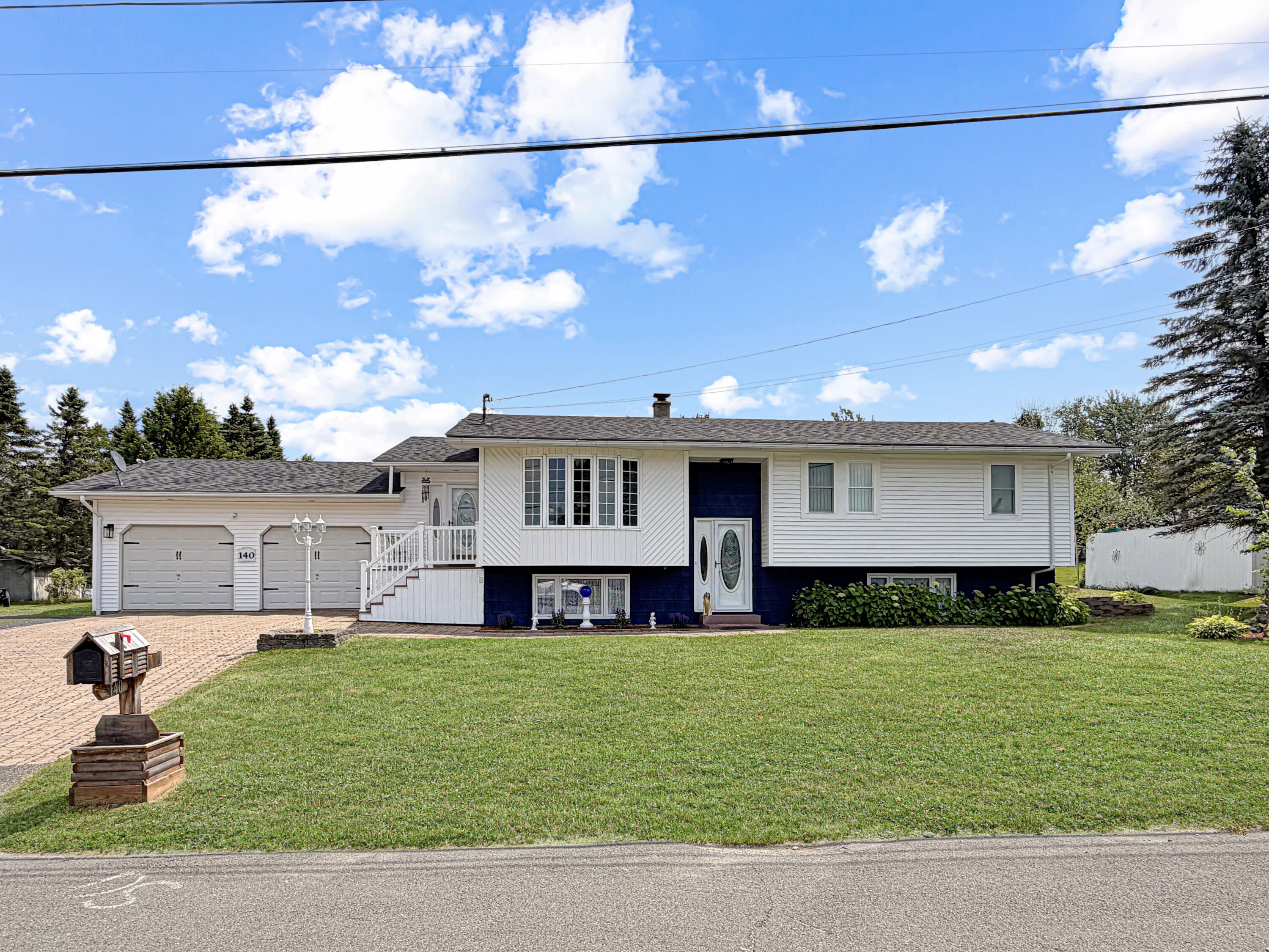 140 26th Avenue Property Photo 1