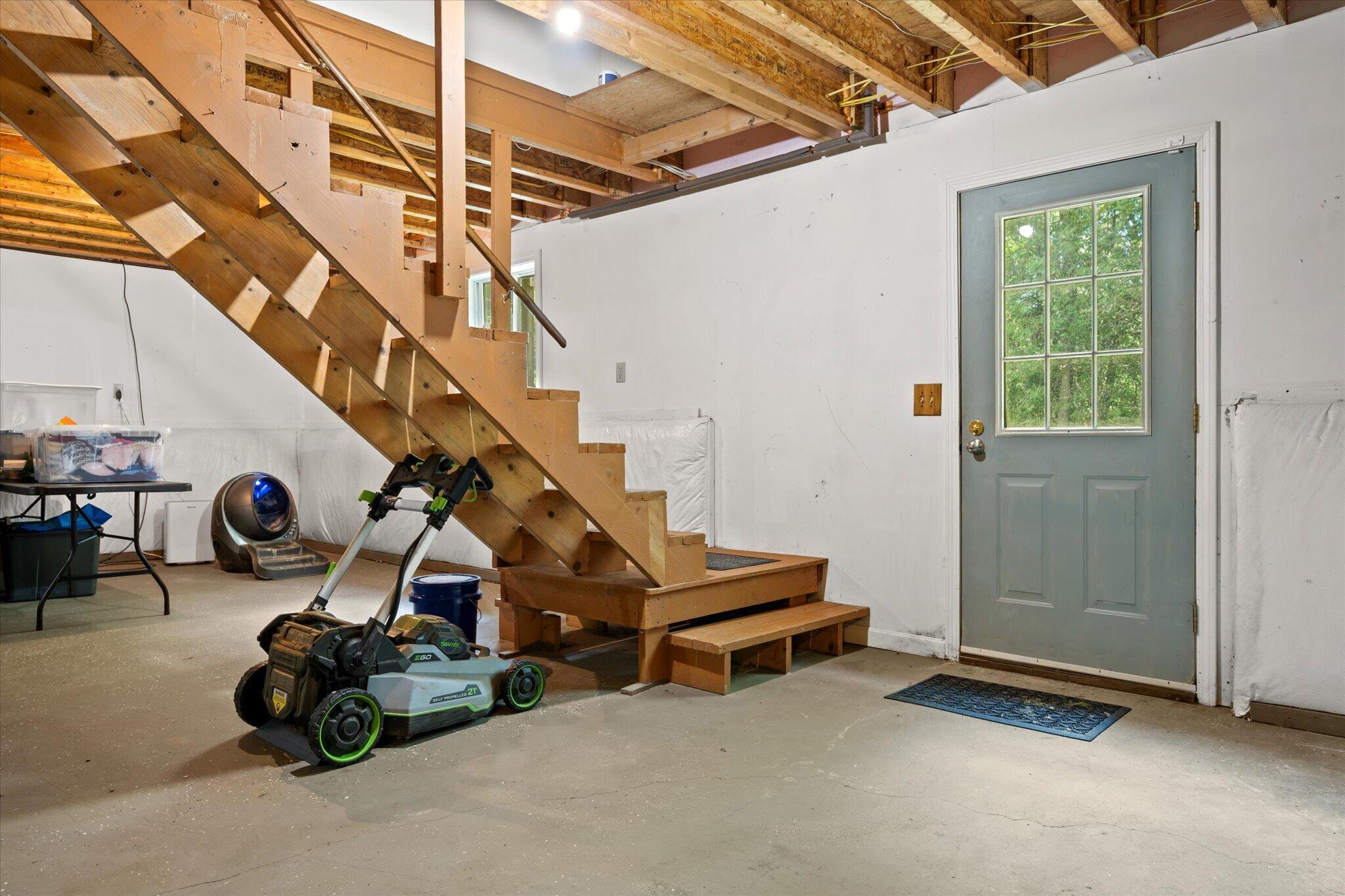 12 Seekins Way Property Photo 21