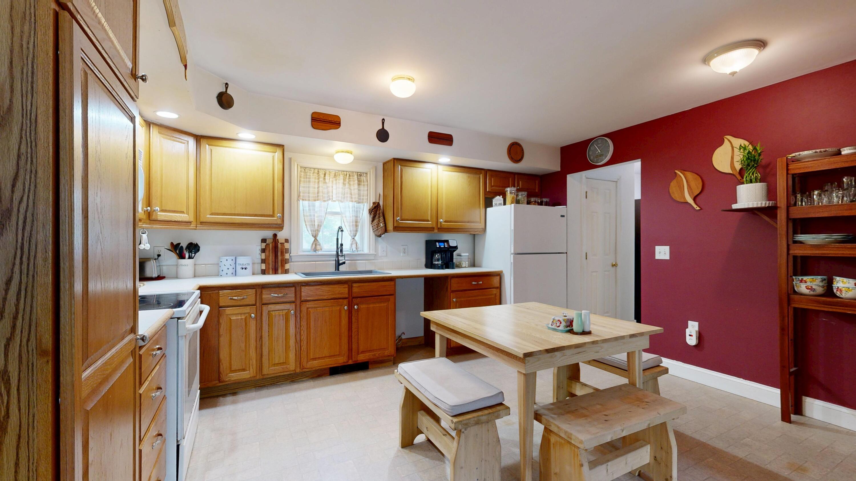 93 Hall Lane Property Photo 10