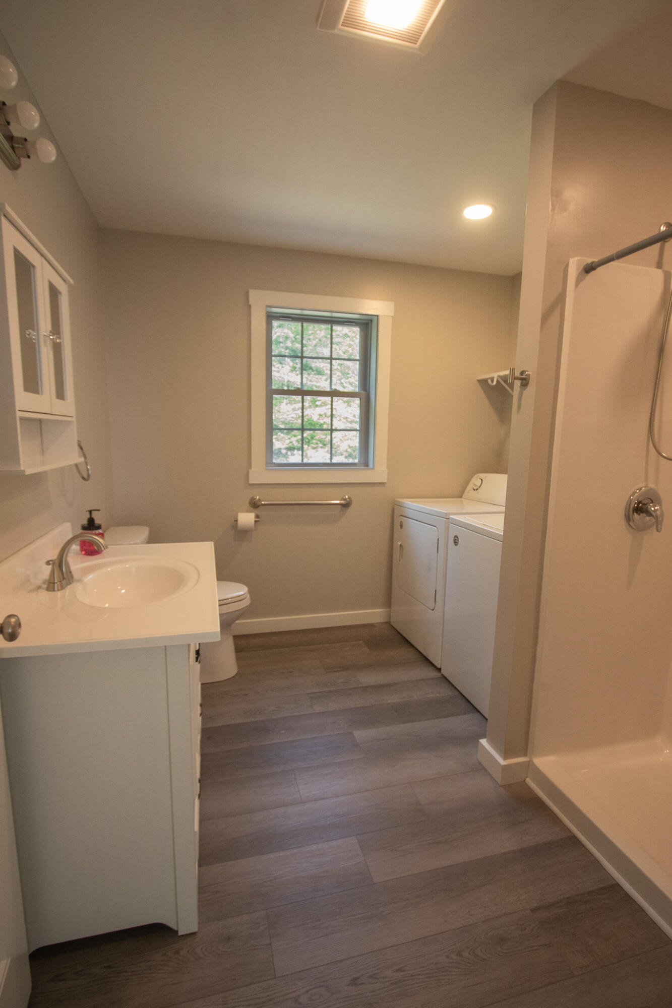 64 North Property Photo 14