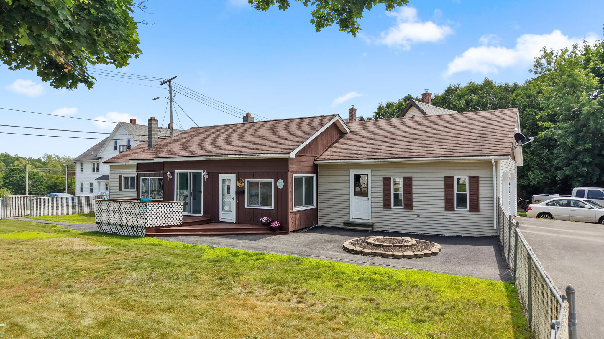 39 Front Street Property Photo 1