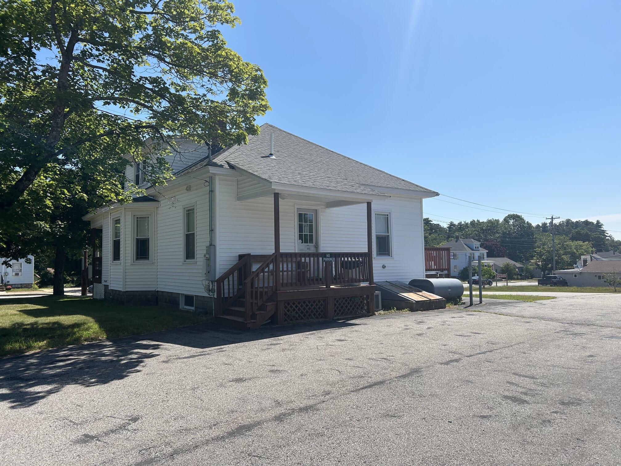 1087 Main Street Property Photo 4