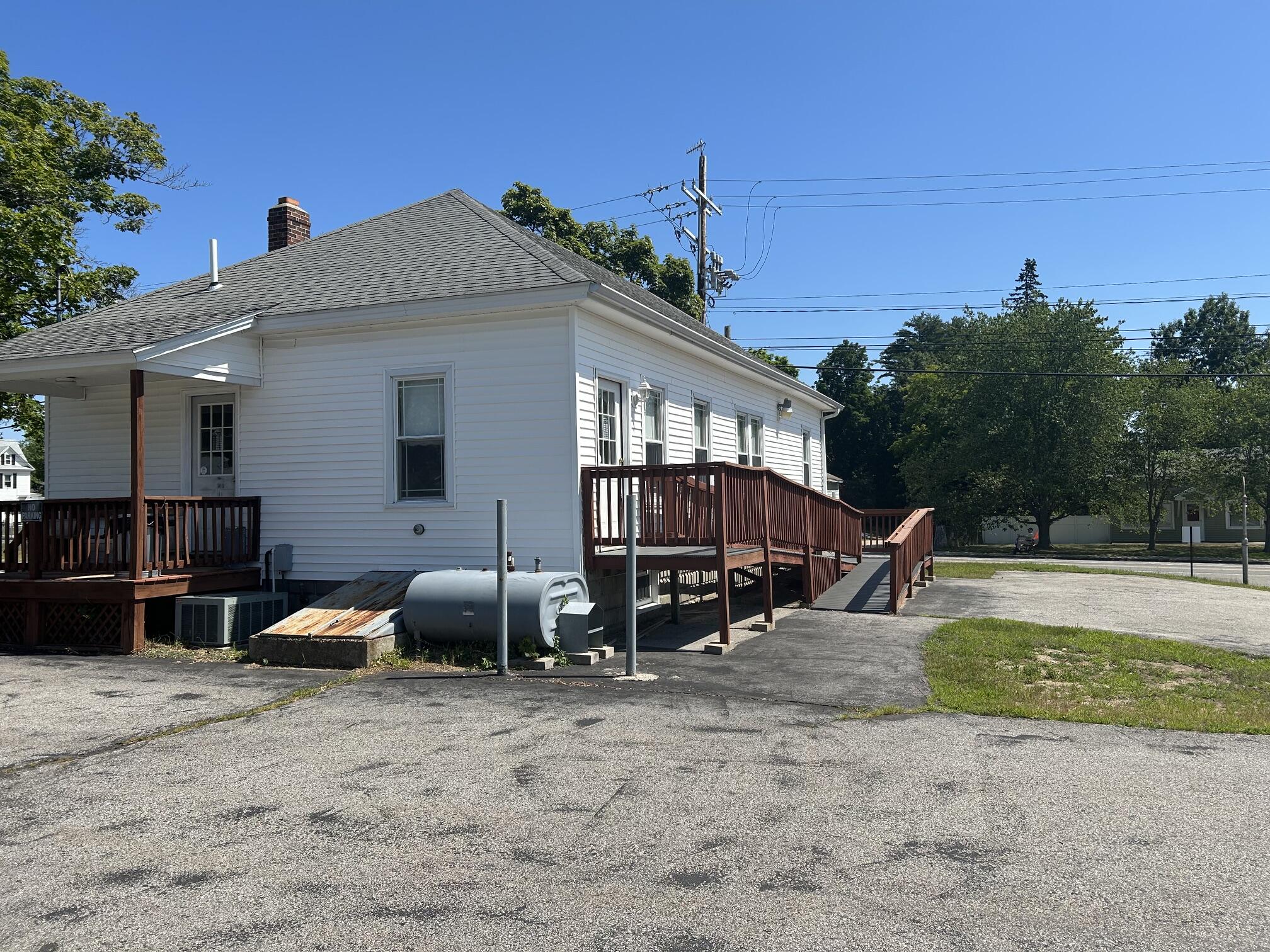 1087 Main Street Property Photo 6