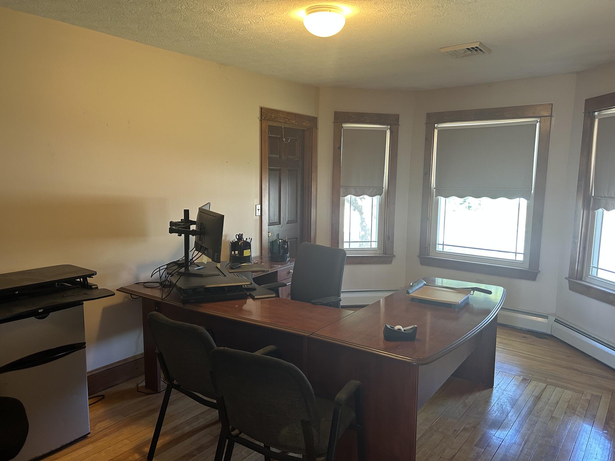 1087 Main Street Property Photo 15