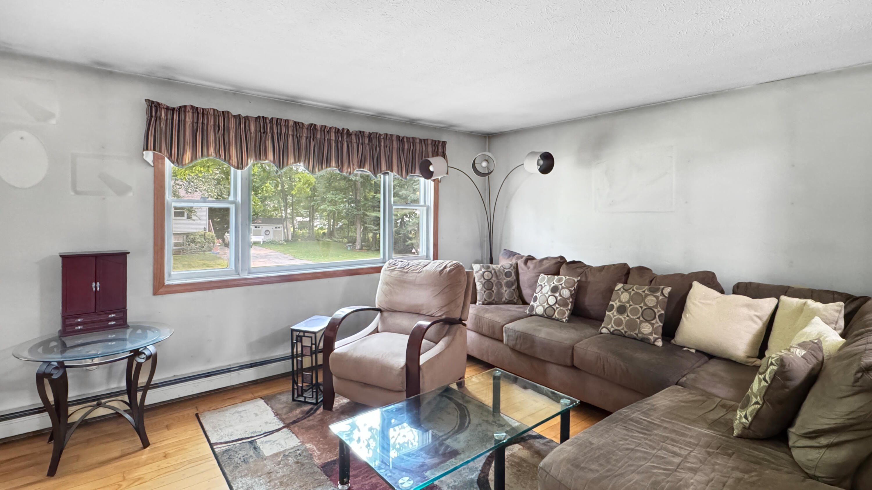 16 Pierce Avenue Property Photo 3