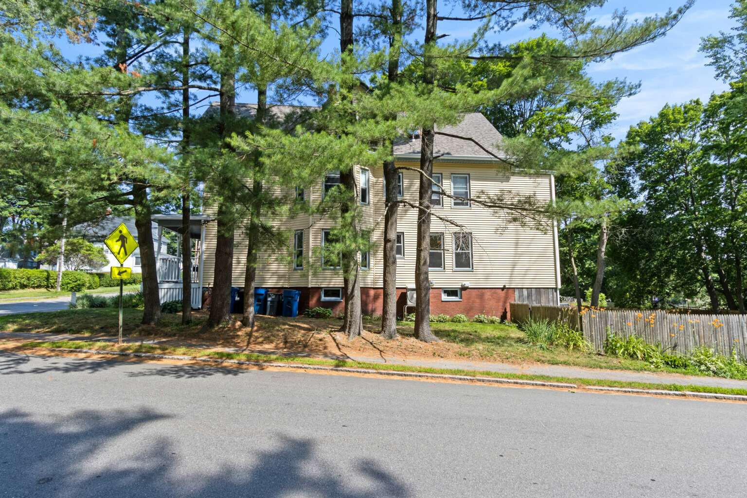 280 Concord Street W 3 Property Photo 34