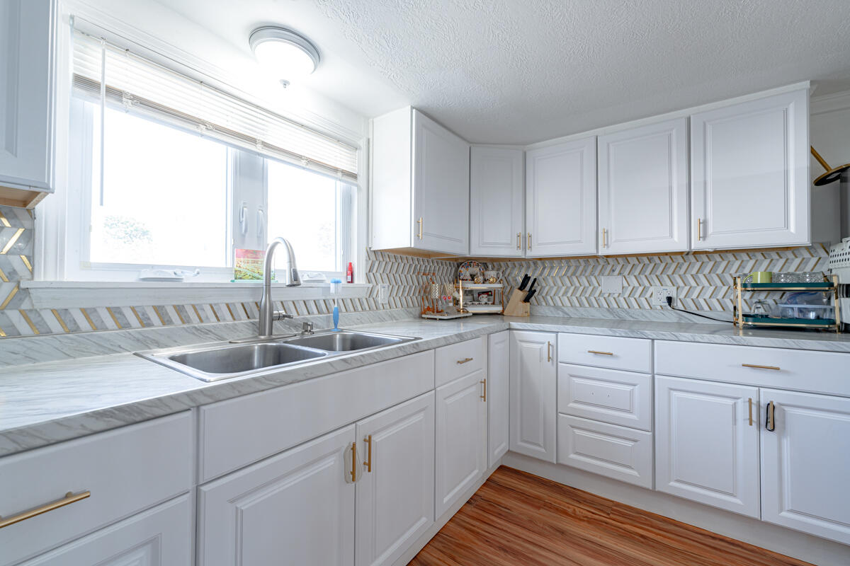 25 Green Street Property Photo 13