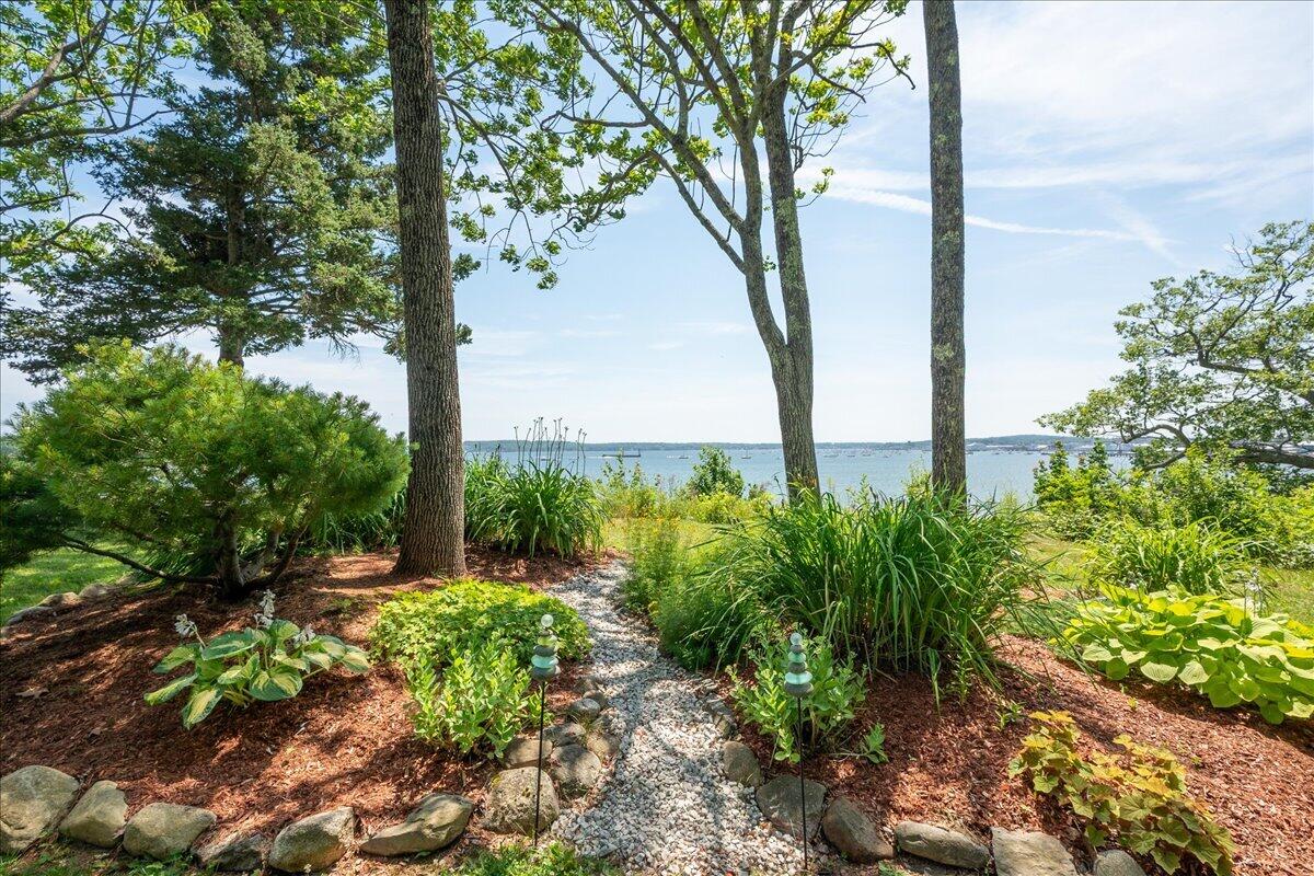 3 Harbor Lane Property Photo 6