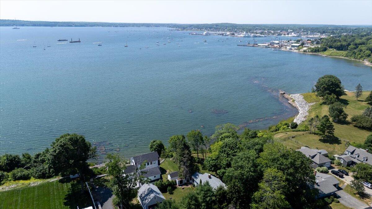 3 Harbor Lane Property Photo 13