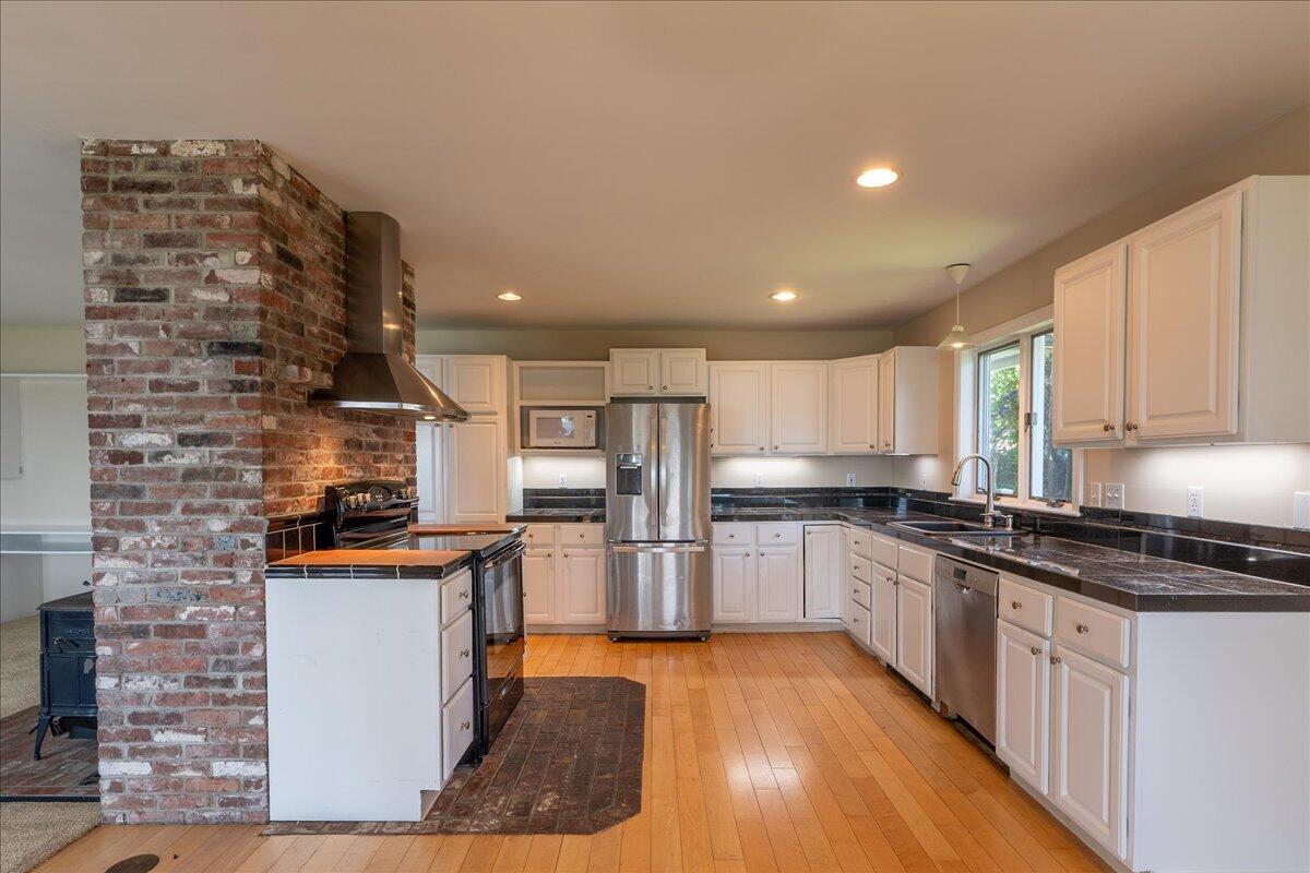 3 Harbor Lane Property Photo 26