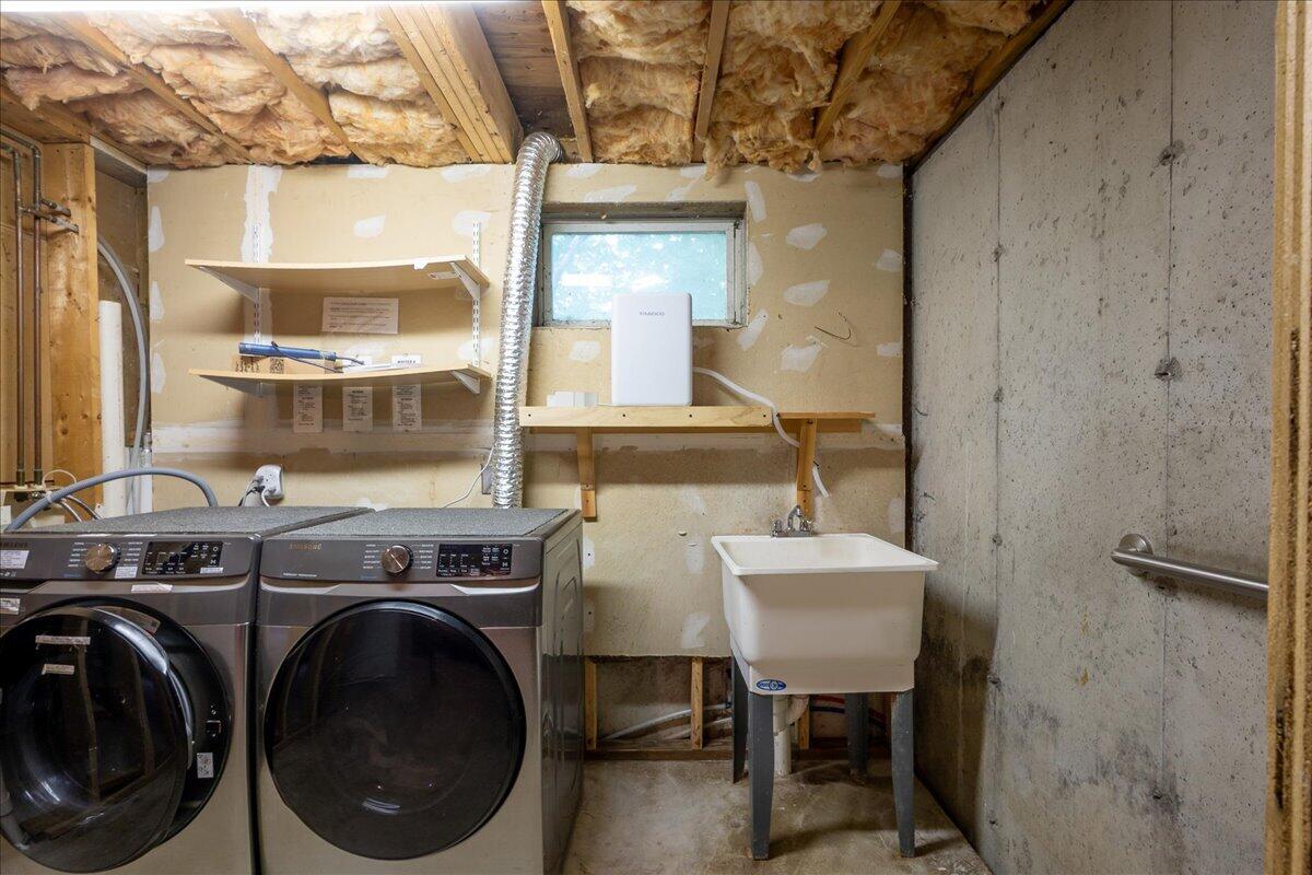 3 Harbor Lane Property Photo 56