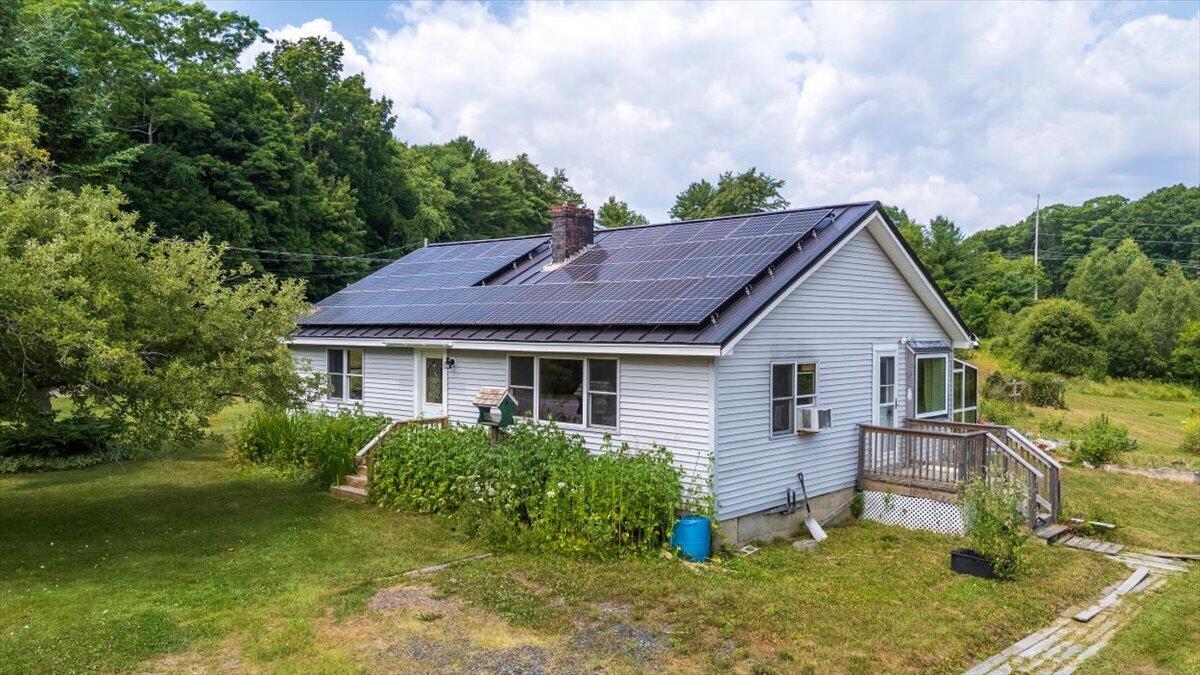 689 West Street Property Photo 1
