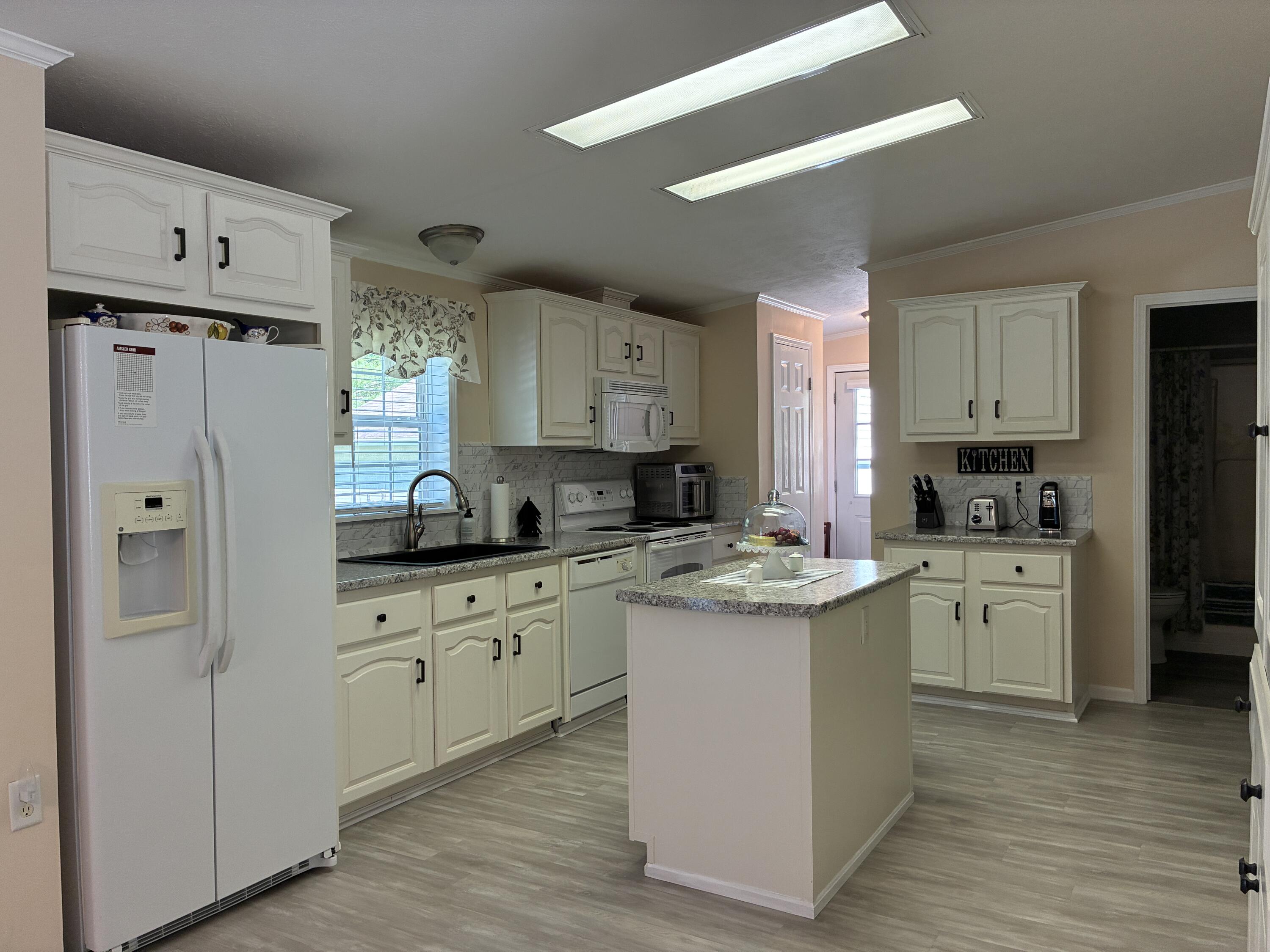 1 Karen Street Property Photo 8