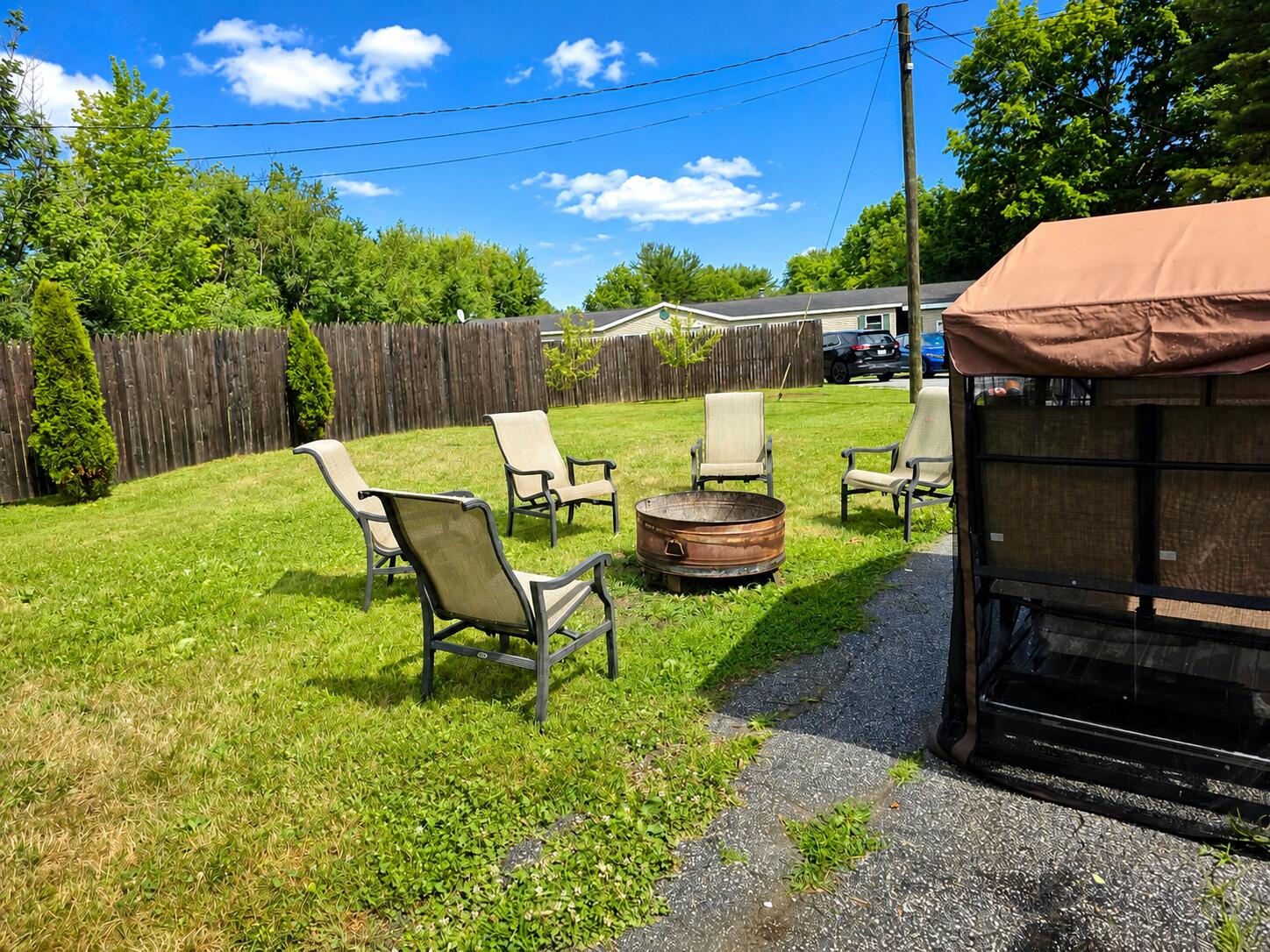 1211 N Main Street Property Photo 5