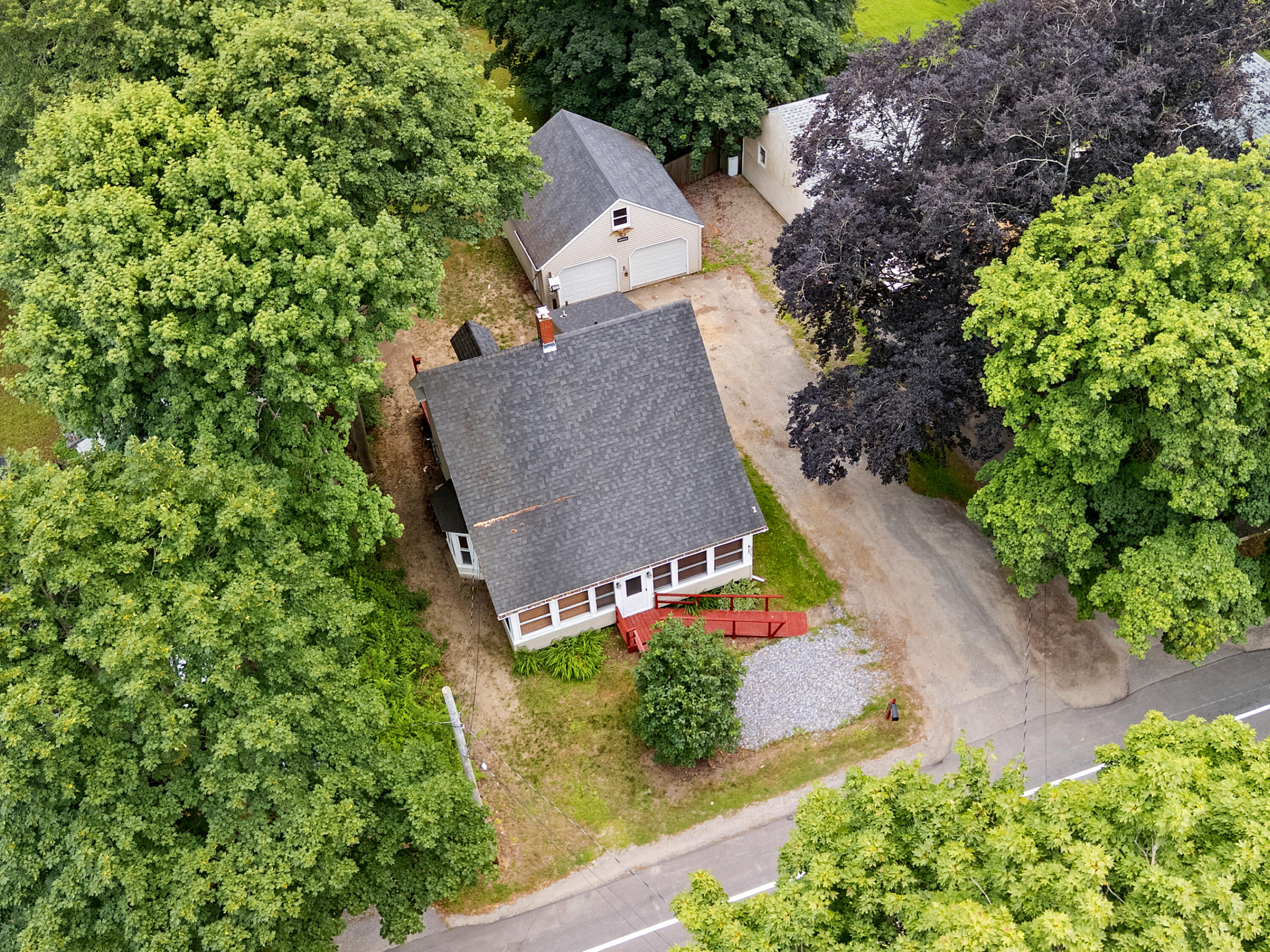 455 Old County Road Property Photo 3