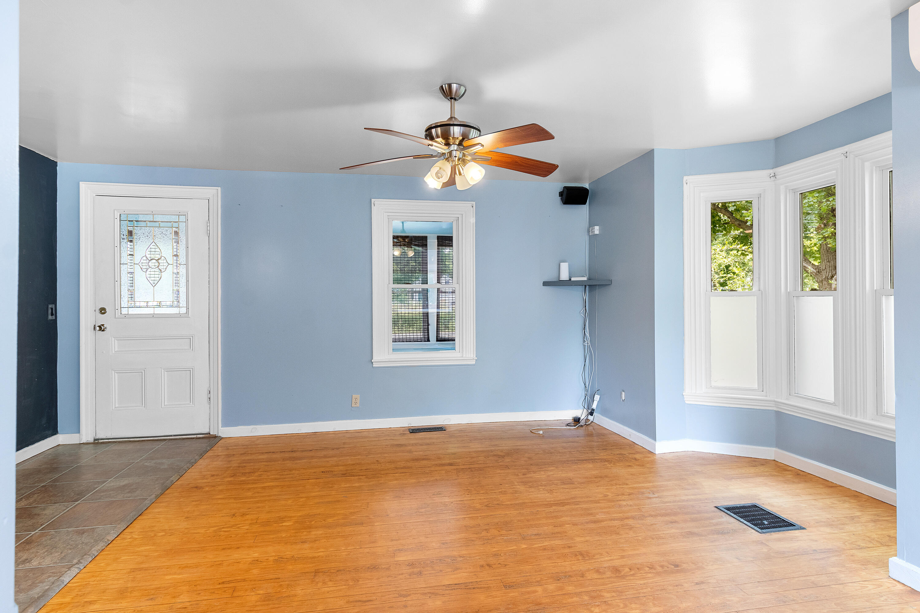 455 Old County Road Property Photo 16