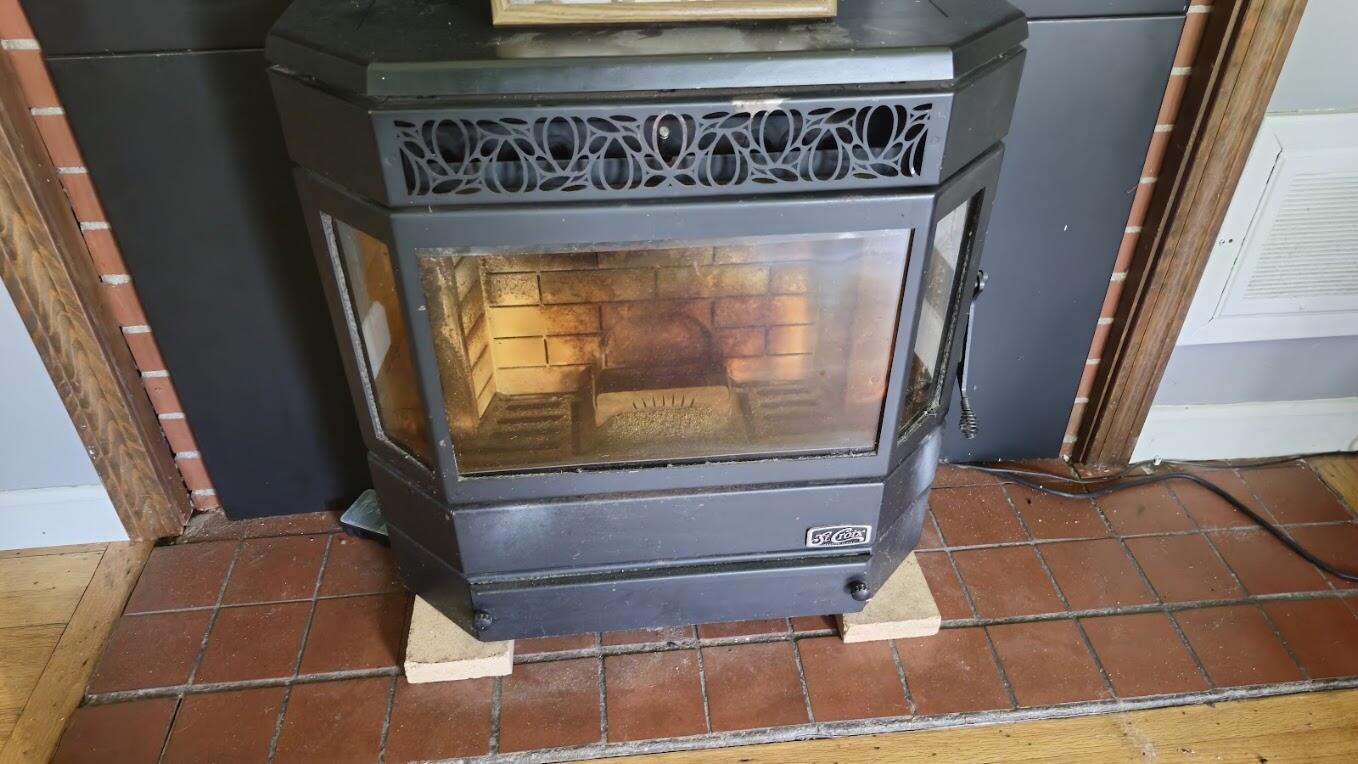14 New York Street Property Photo 8